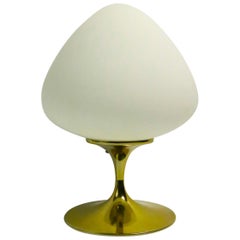 Mod-Tischlampe mit Goldfuß von Bill Curry