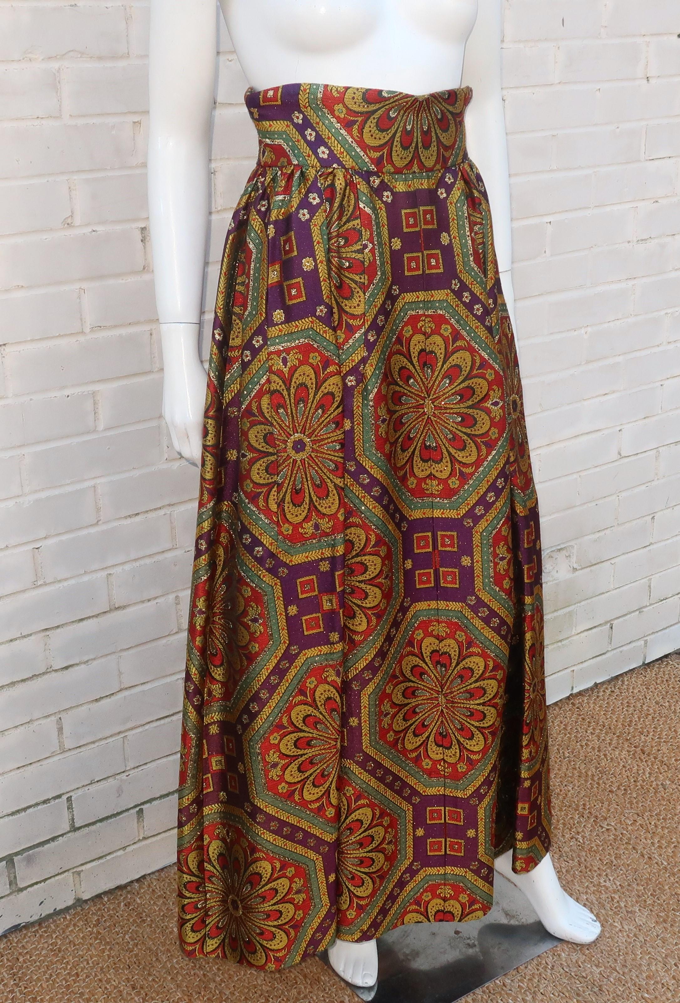 Mod Gold Brocade Maxi Skirt, 1960's In Good Condition In Atlanta, GA