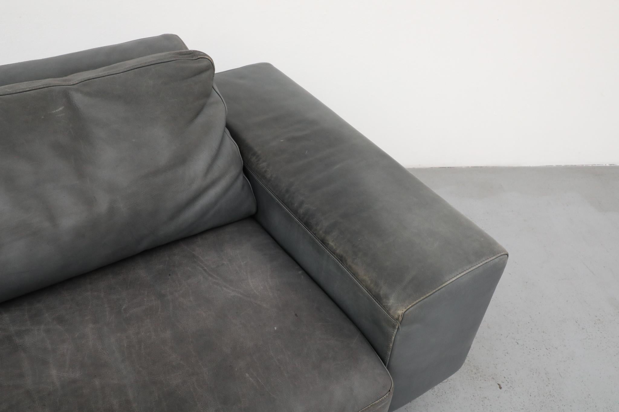 MOD Grey Leather Sofa by Molinari For Sale 5