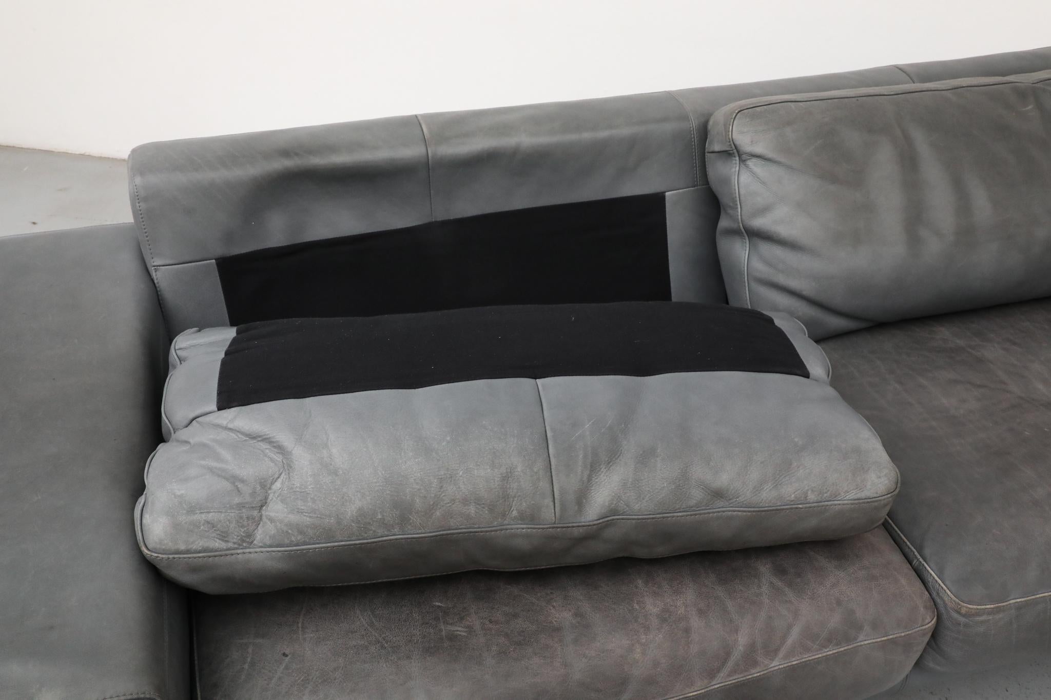 MOD Grey Leather Sofa by Molinari For Sale 11