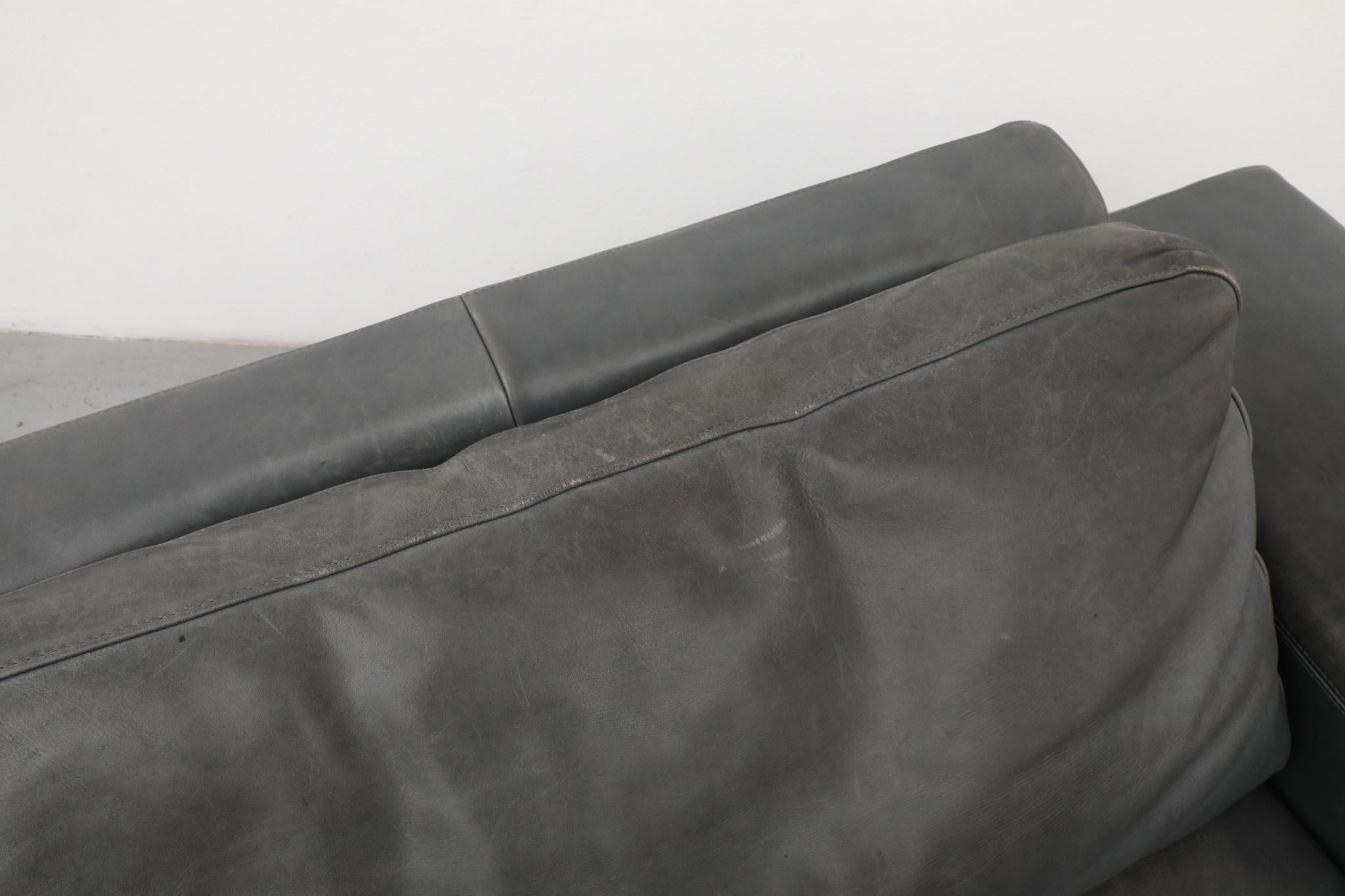 MOD Grey Leather Sofa by Molinari For Sale 12