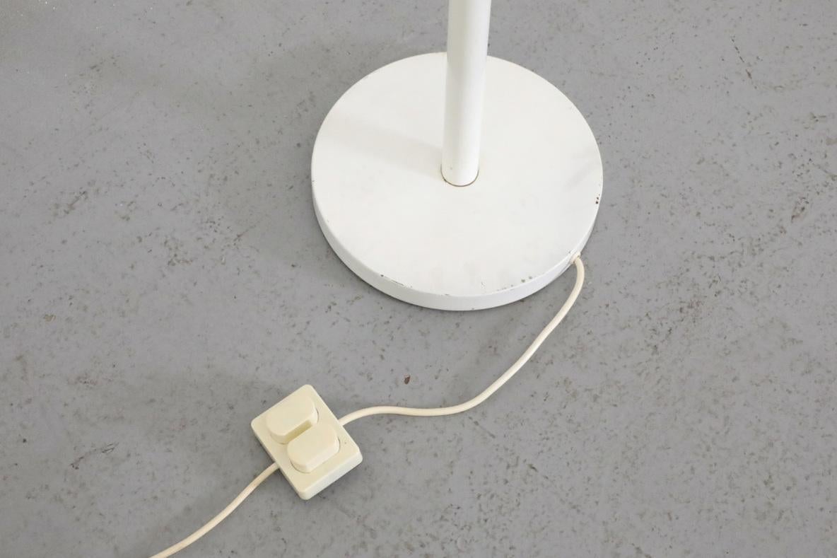 Lampadaire MOD Guzzini avec abat-jour double champignon, années 1960 en vente 11