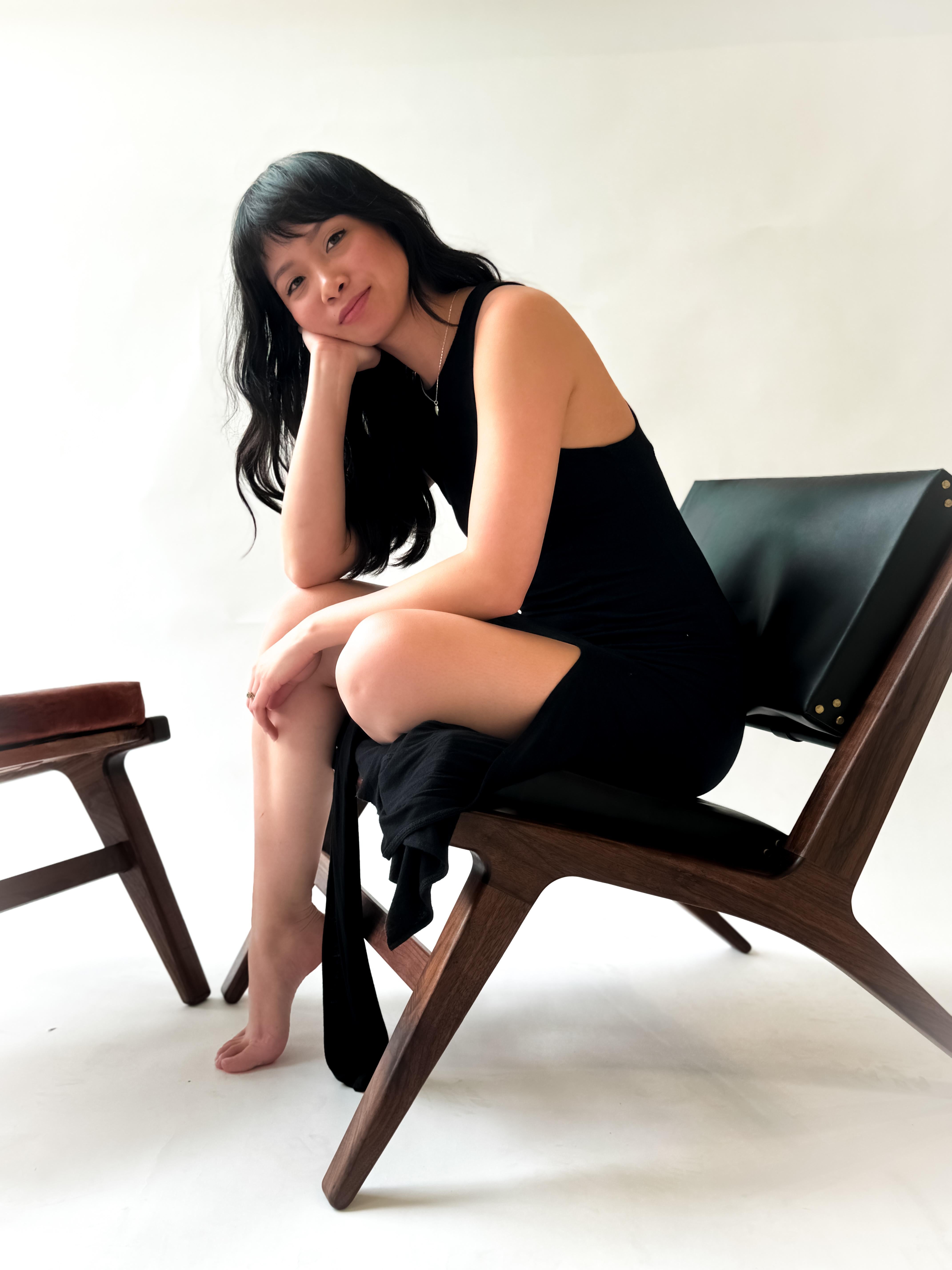Sillón Mod de cuero y madera en venta 1