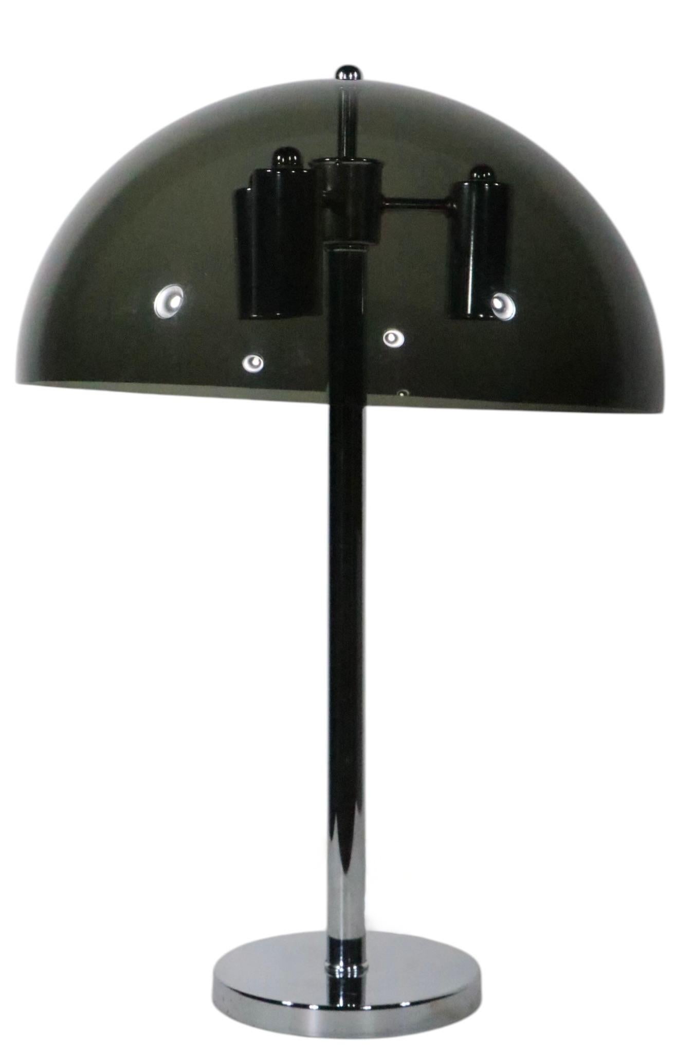 Mod Mid Century Space Age Mushroom Form Table Lamp Tinted Lucite and Chrome '70s For Sale 8