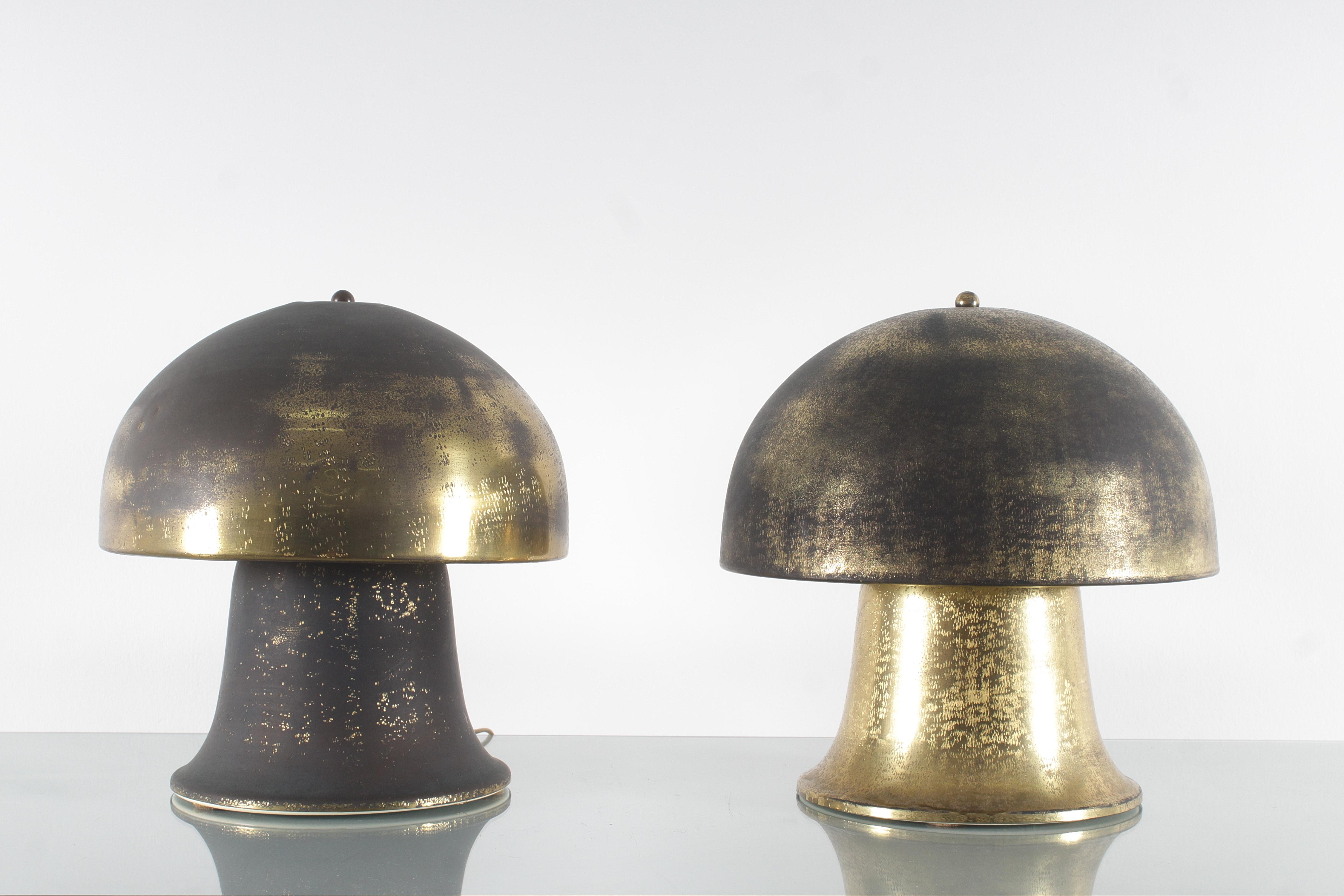 mod. „Notturno“ von  Frigerio di Desio, 2er-Set Tischlampe aus geätztem Messing, 70er-Jahre, Italien (Italienisch) im Angebot