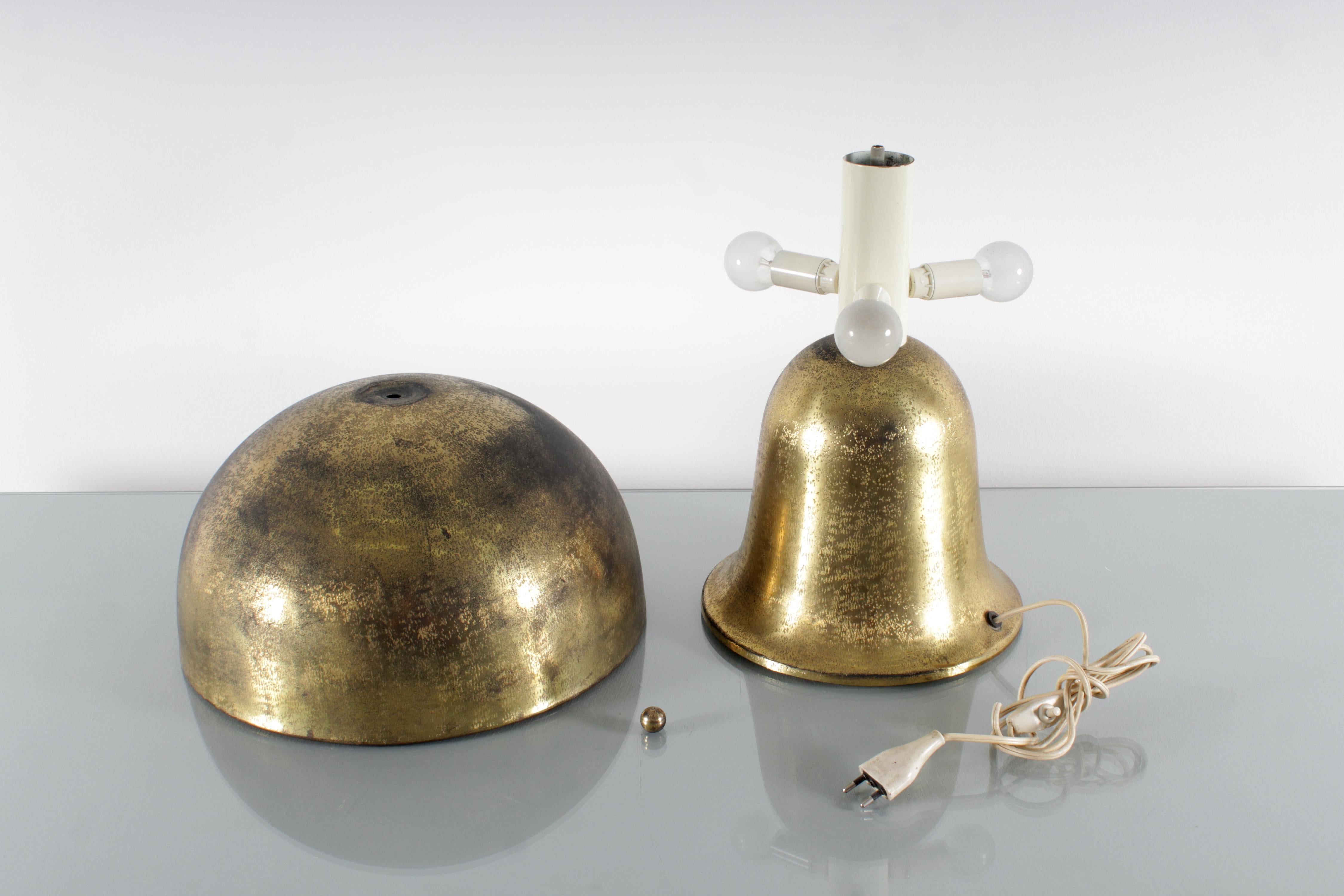 mod. „Notturno“ von  Frigerio di Desio, 2er-Set Tischlampe aus geätztem Messing, 70er-Jahre, Italien (Ende des 20. Jahrhunderts) im Angebot