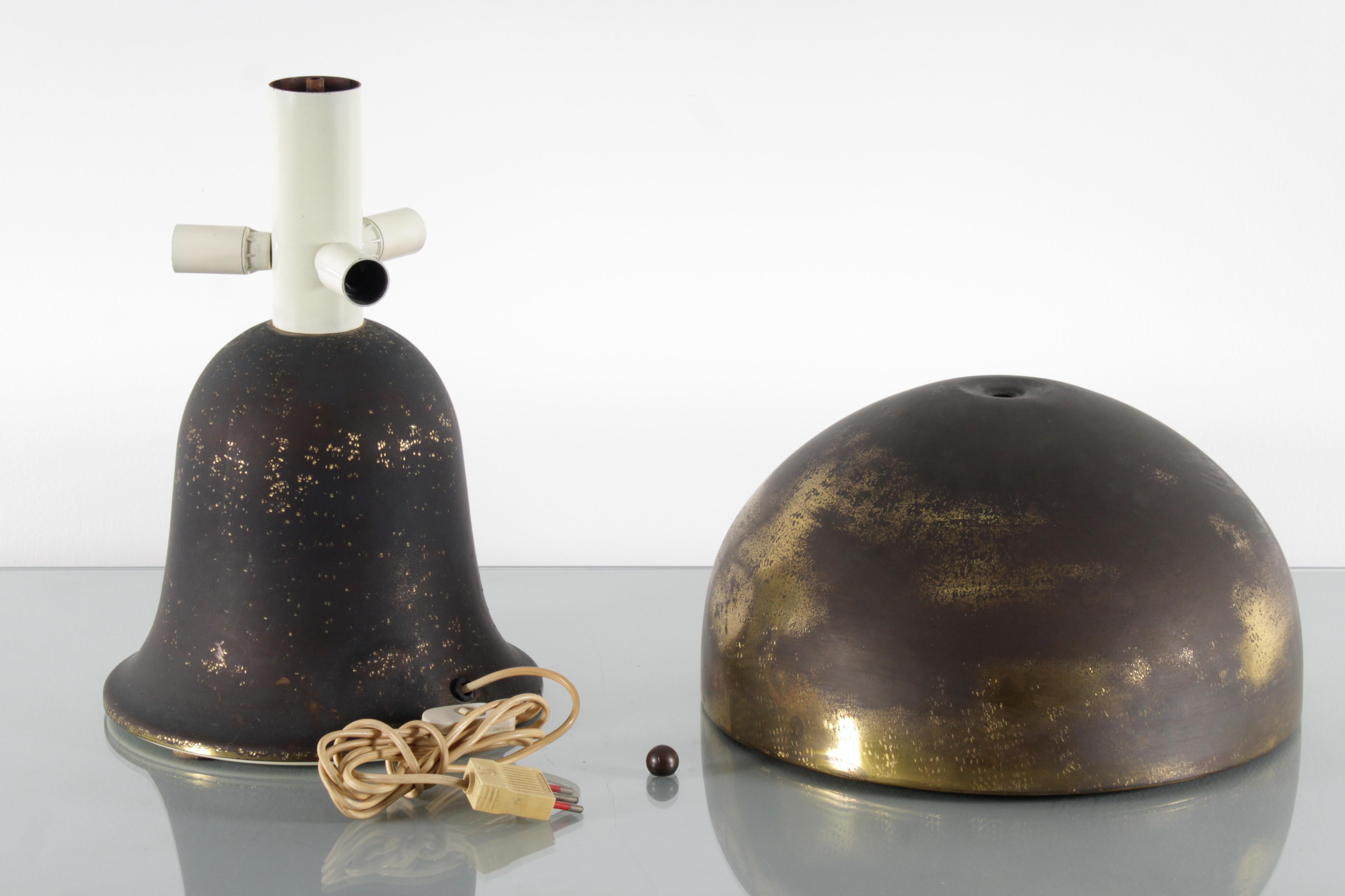 mod. „Notturno“ von  Frigerio di Desio, 2er-Set Tischlampe aus geätztem Messing, 70er-Jahre, Italien im Angebot 1