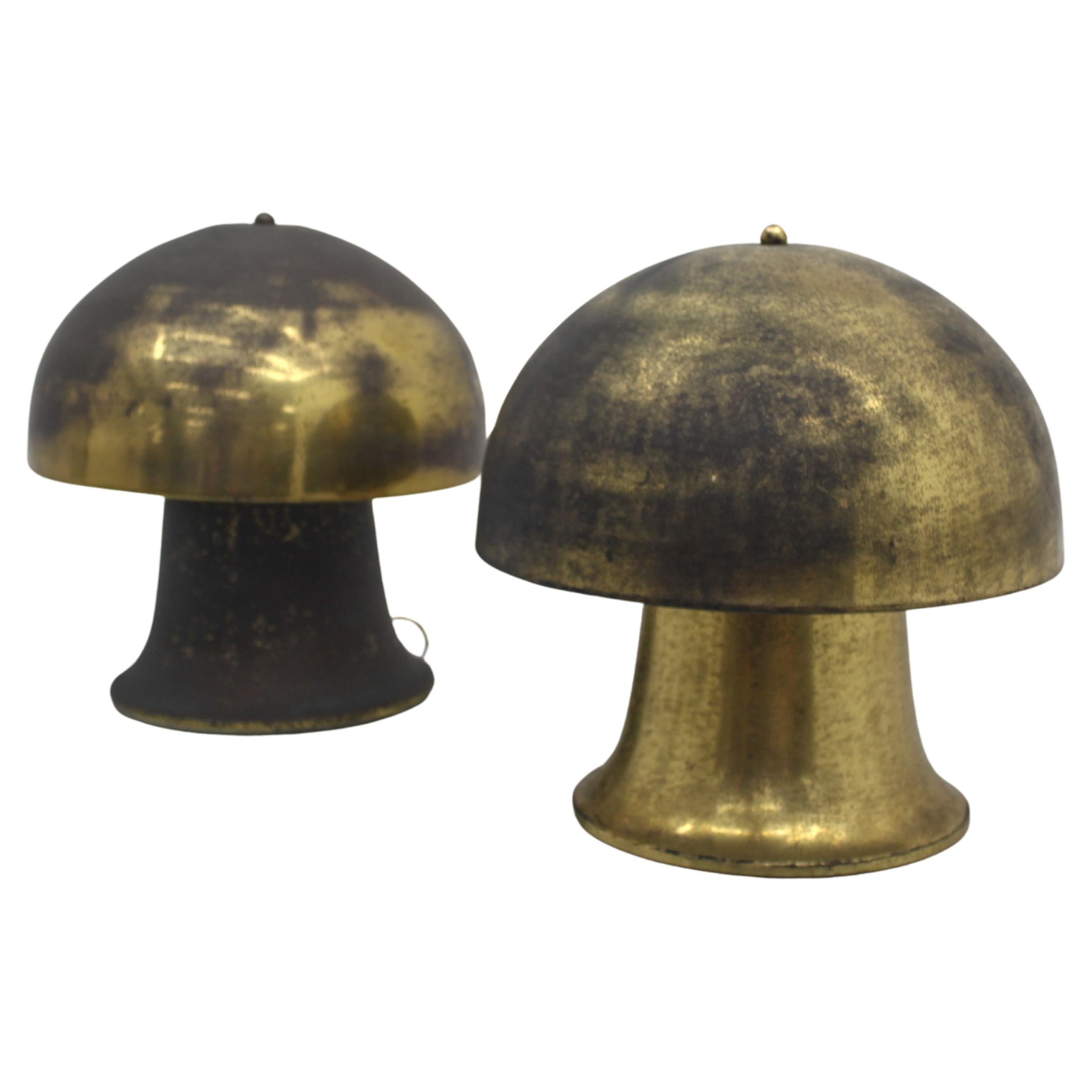 mod. „Notturno“ von  Frigerio di Desio, 2er-Set Tischlampe aus geätztem Messing, 70er-Jahre, Italien im Angebot