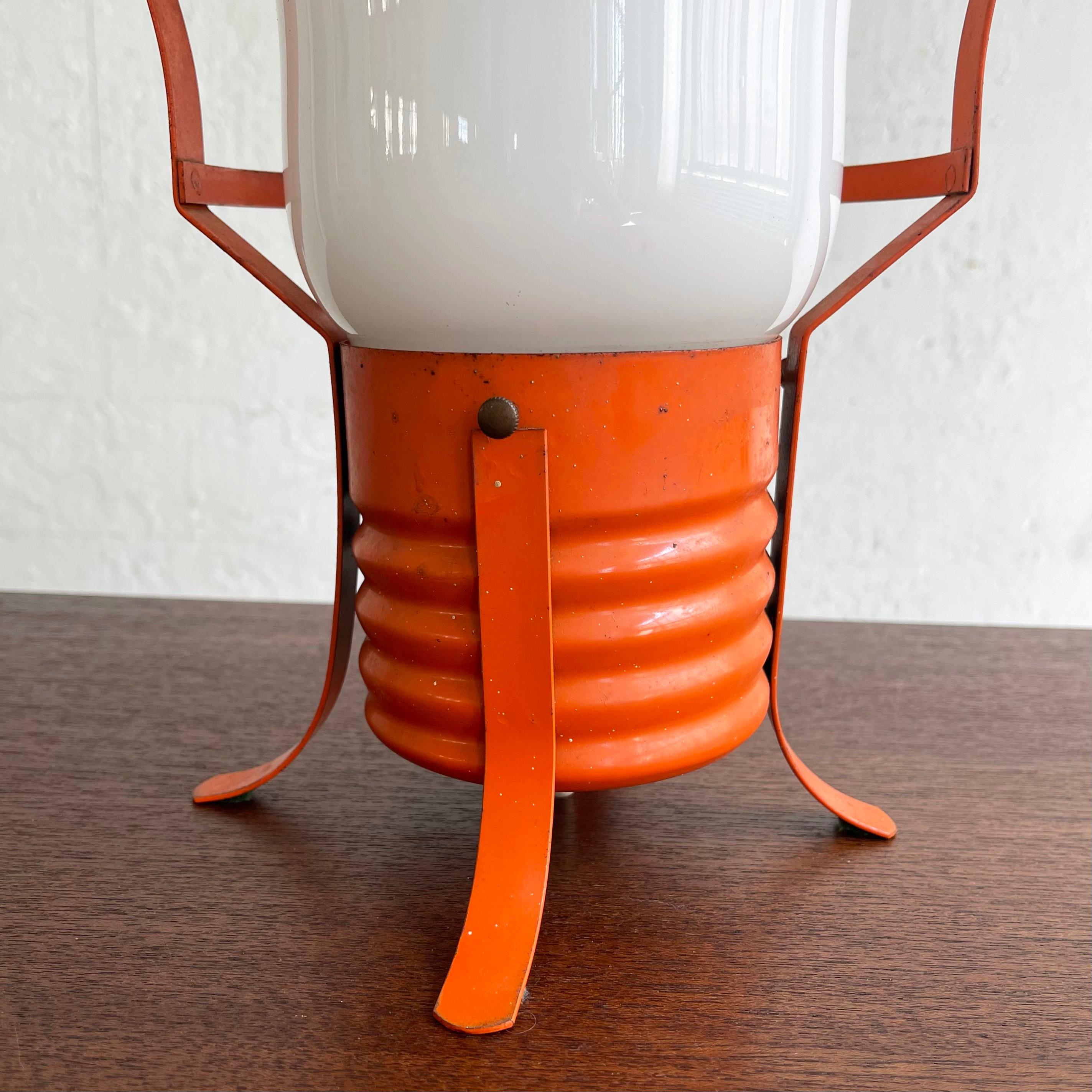 Mod Oversized Pop Art Bulb Table Lamp For Sale 3