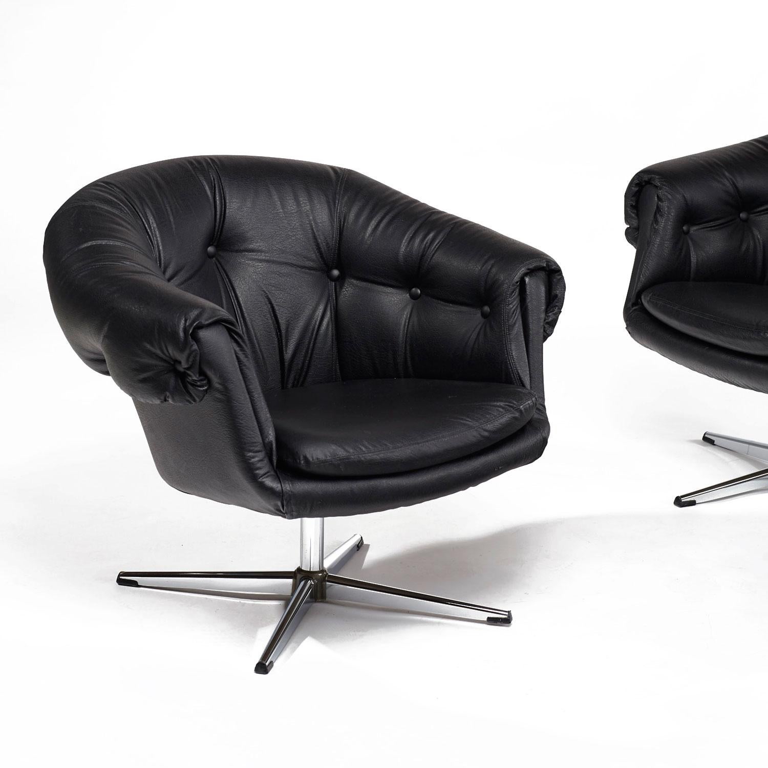 Mid-Century Modern Overman Style Mod Pod Lounge Chair Set in Black Tufted Vinyl, Four Star Bases