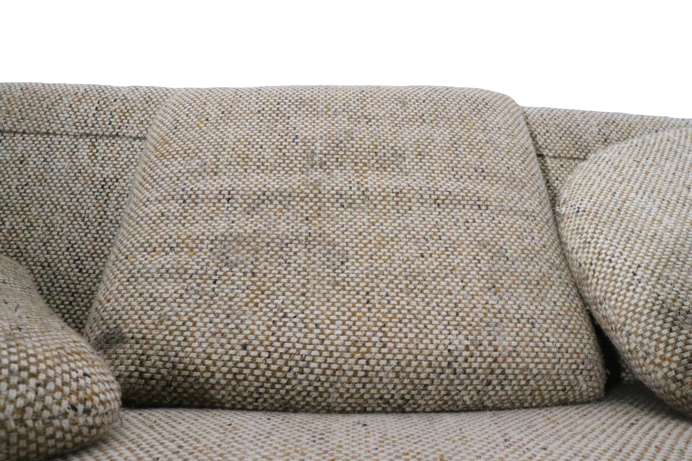 American Mod Pod Sofa by Overman in Original Tweed Fabric, circa 1960s - 1970s