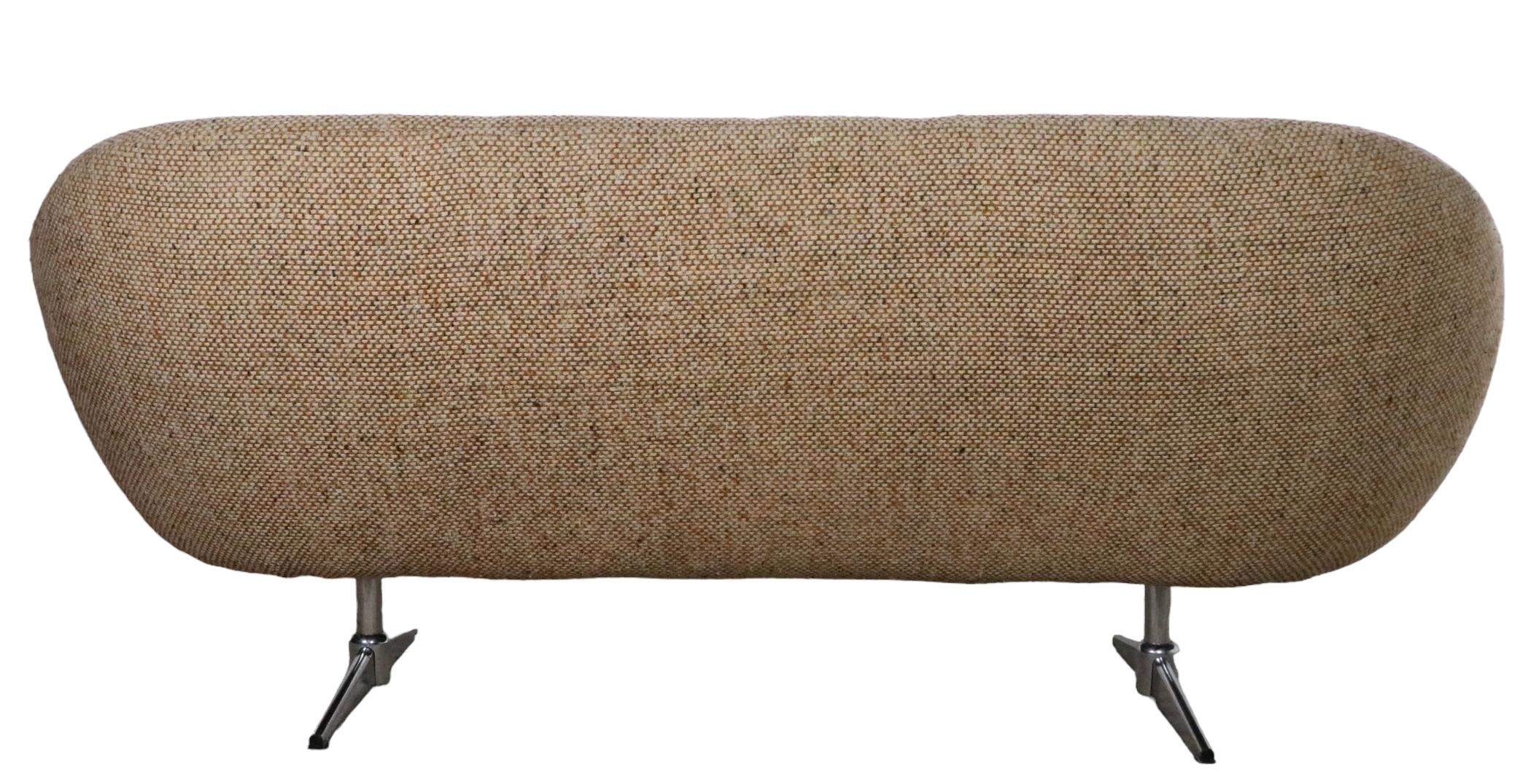 20th Century Mod Pod Sofa by Overman in Original Tweed Fabric, circa 1960s - 1970s