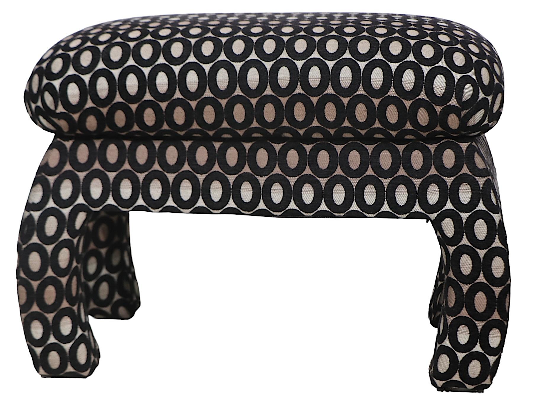 Mod Pr. de  Tabourets d'ottomans tapissés des années 1970/1980  en vente 10
