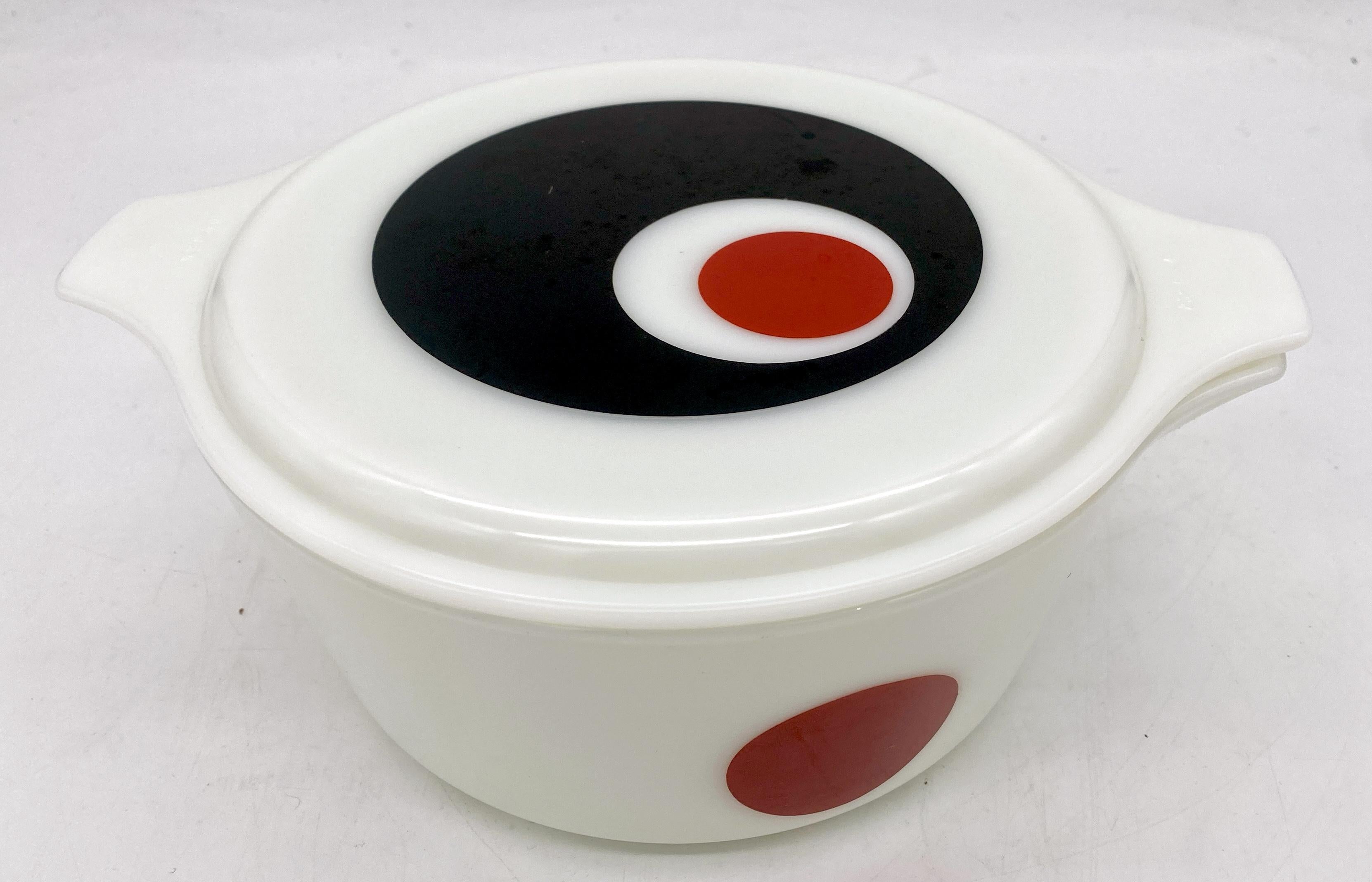Émaillé Soupière couverte Mod Pyrex Moon Deco #475, 1971, offre limitée en vente