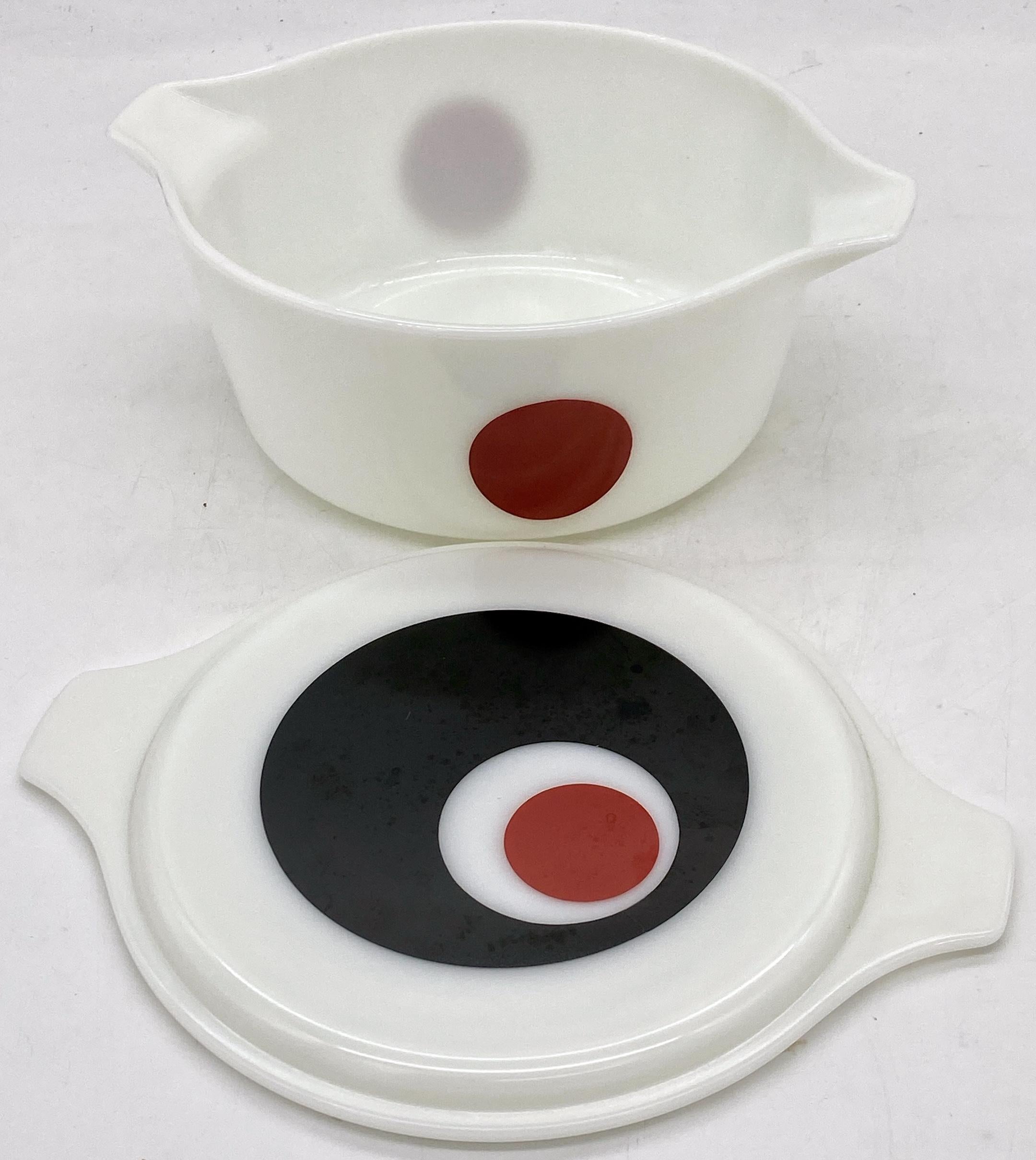 20ième siècle Soupière couverte Mod Pyrex Moon Deco #475, 1971, offre limitée en vente