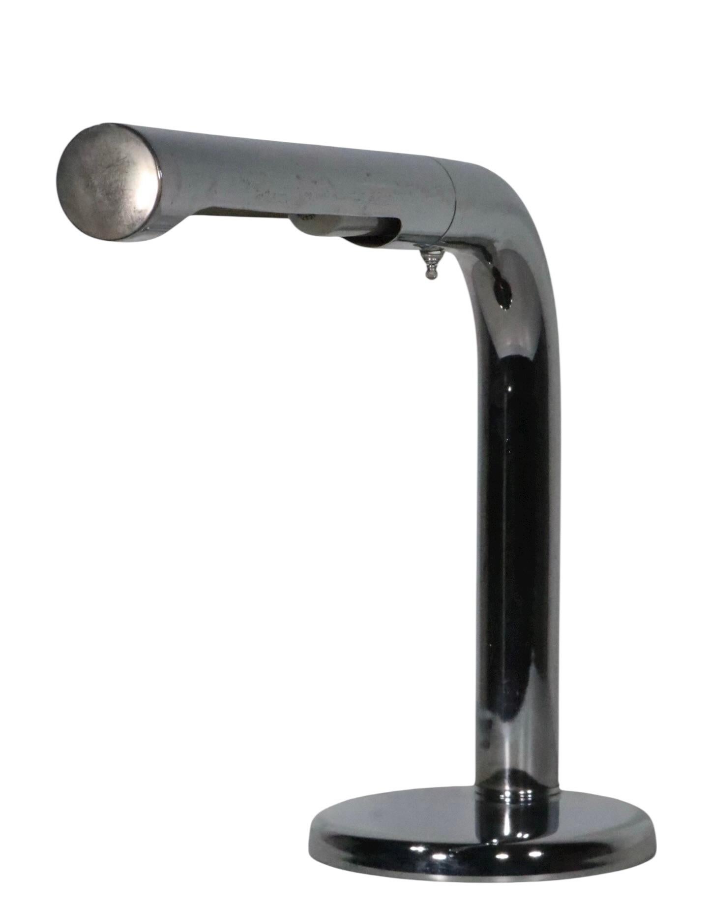 Mod Space Age Chrom Schreibtischlampe von Sonneman ca. 1970's im Angebot 5