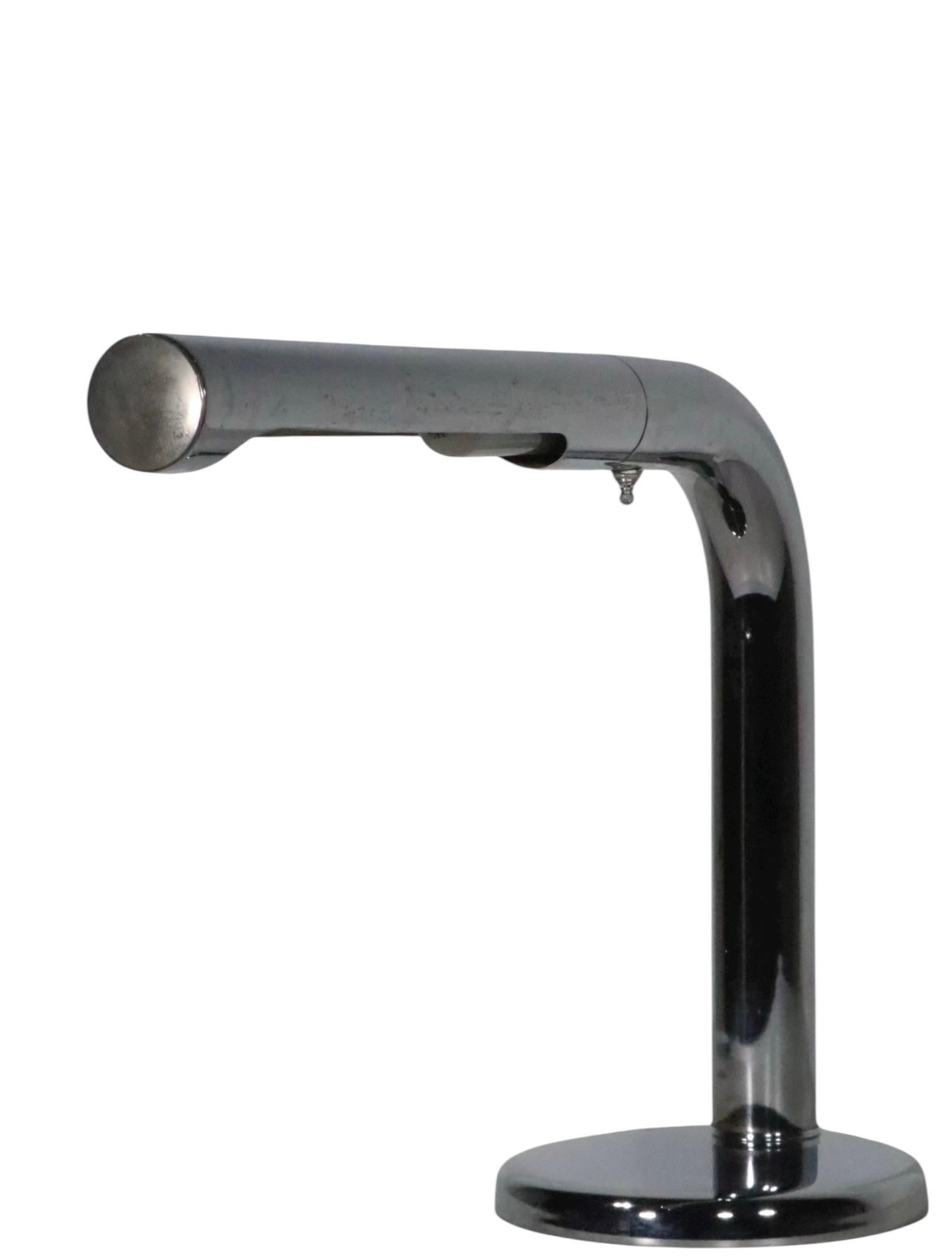 Mod Space Age Chrom Schreibtischlampe von Sonneman ca. 1970's im Angebot 6