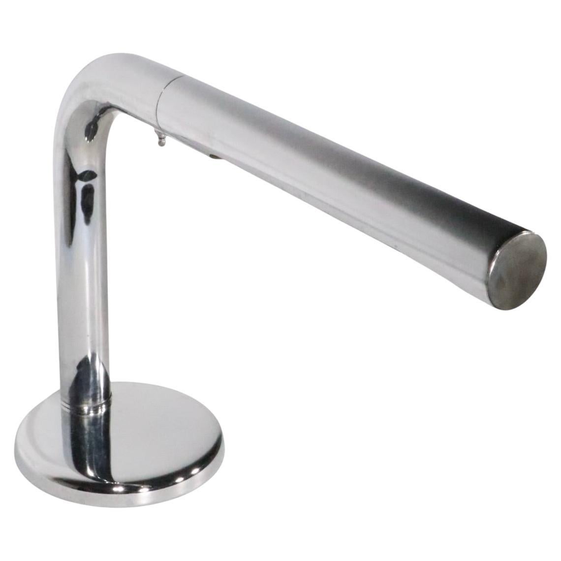 Mod Space Age Chrom Schreibtischlampe von Sonneman ca. 1970's im Angebot