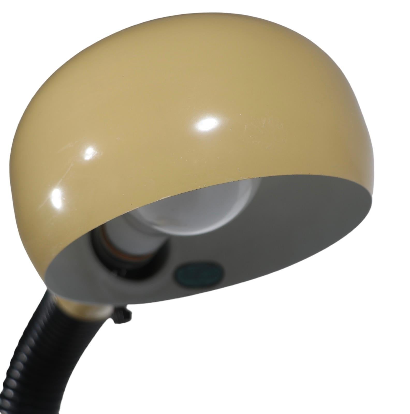 Mod Space Age  Flex Arm Desk Lamp  For Sale 12
