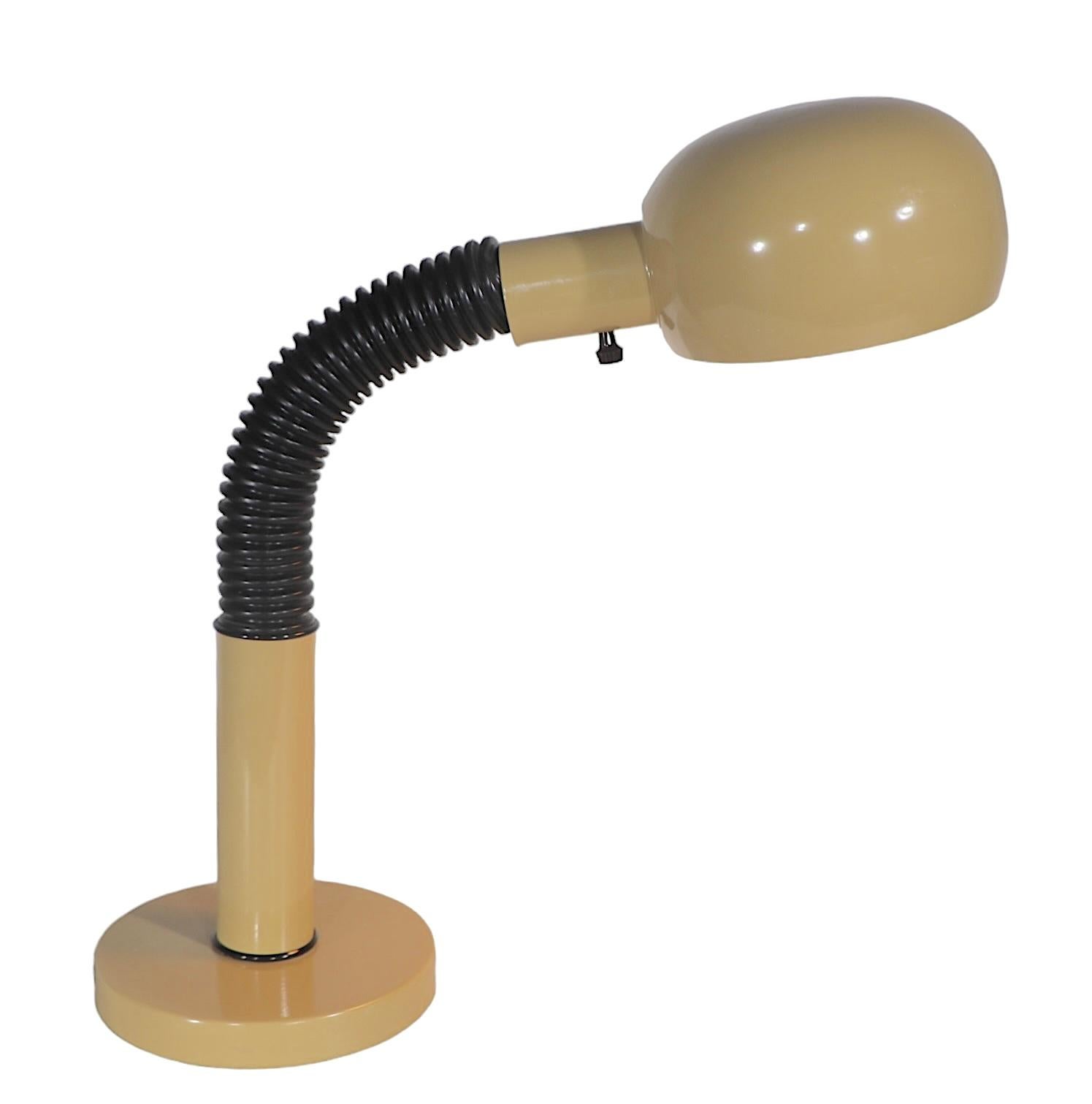 Mod Space Age  Flex Arm Desk Lamp  In Good Condition For Sale In New York, NY