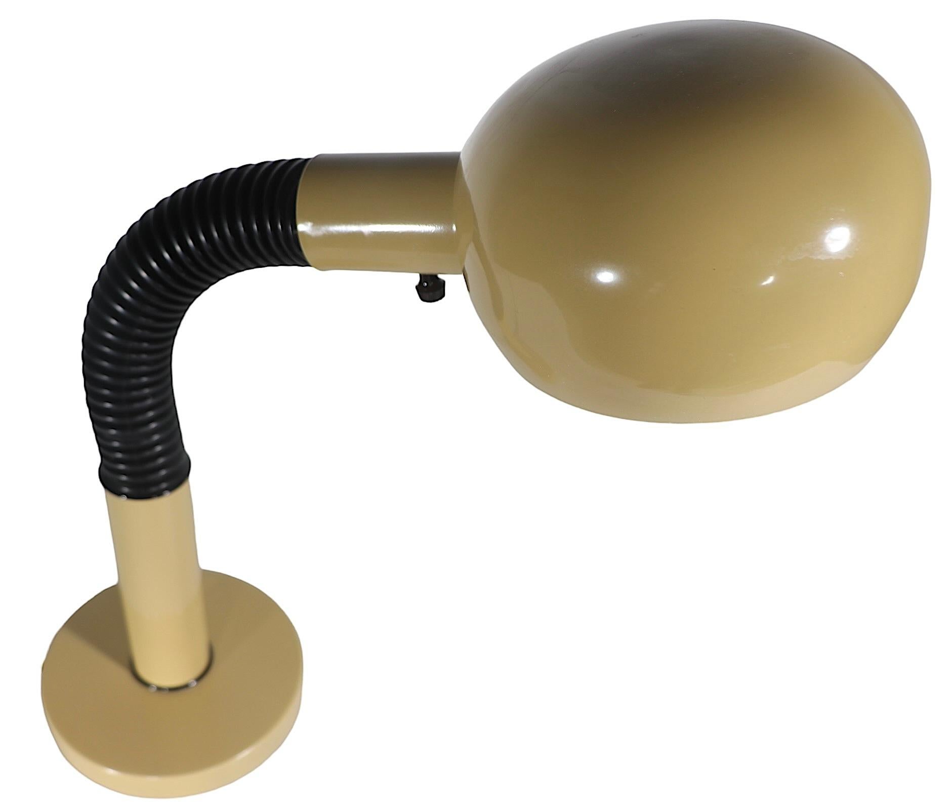 Mod Space Age  Flexarm-Schreibtischlampe  (Metall) im Angebot