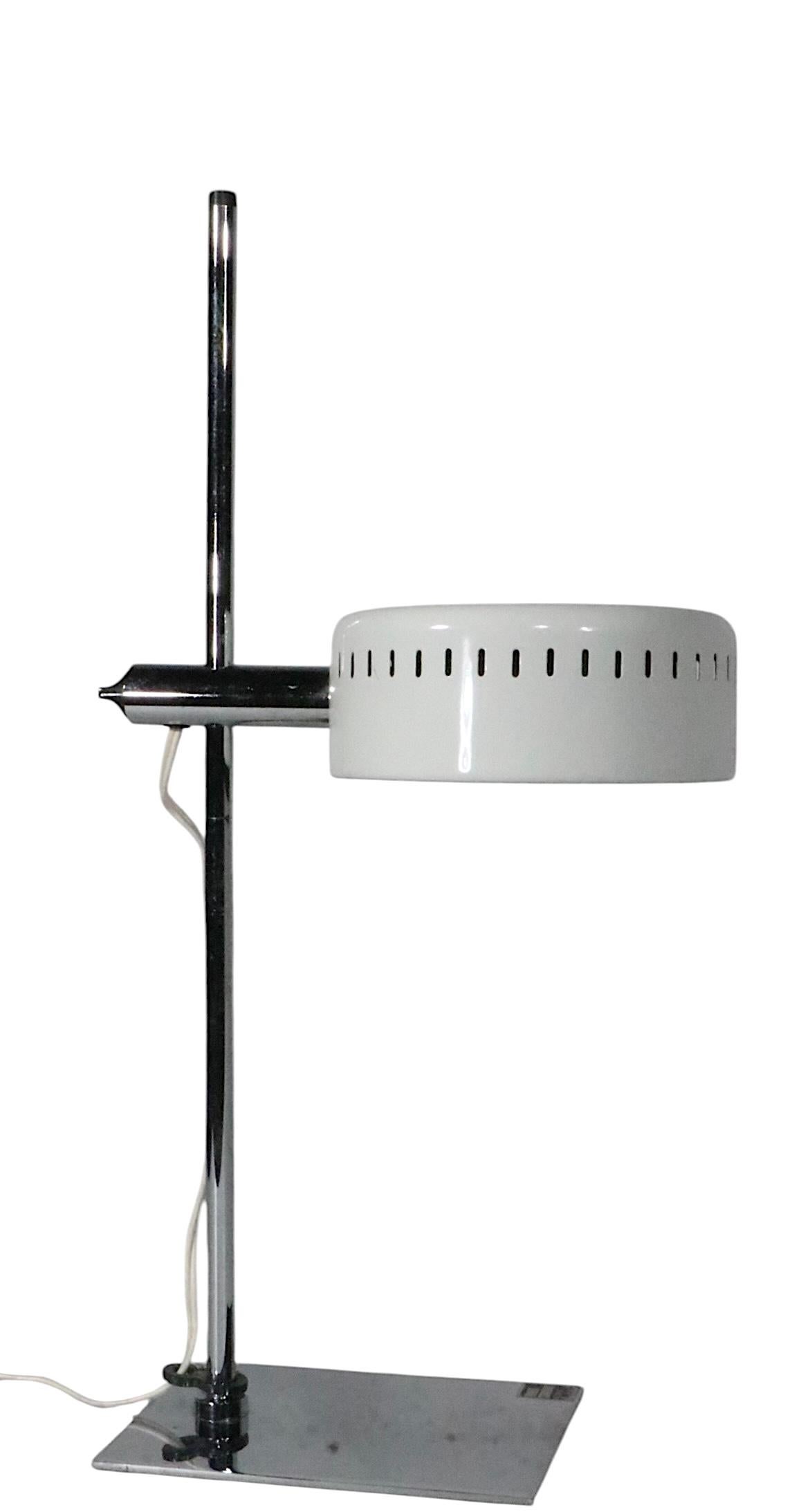 Mod Space Age Mid Century Adjustable TIK Desk Lamp by Robert Sonneman c. 1970's 7