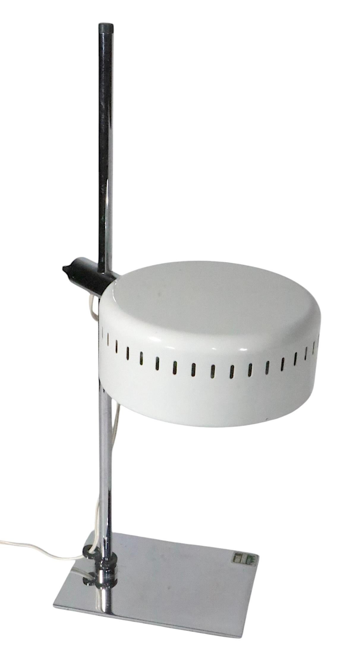 Mod Space Age Mid Century Adjustable TIK Desk Lamp by Robert Sonneman c. 1970's 9