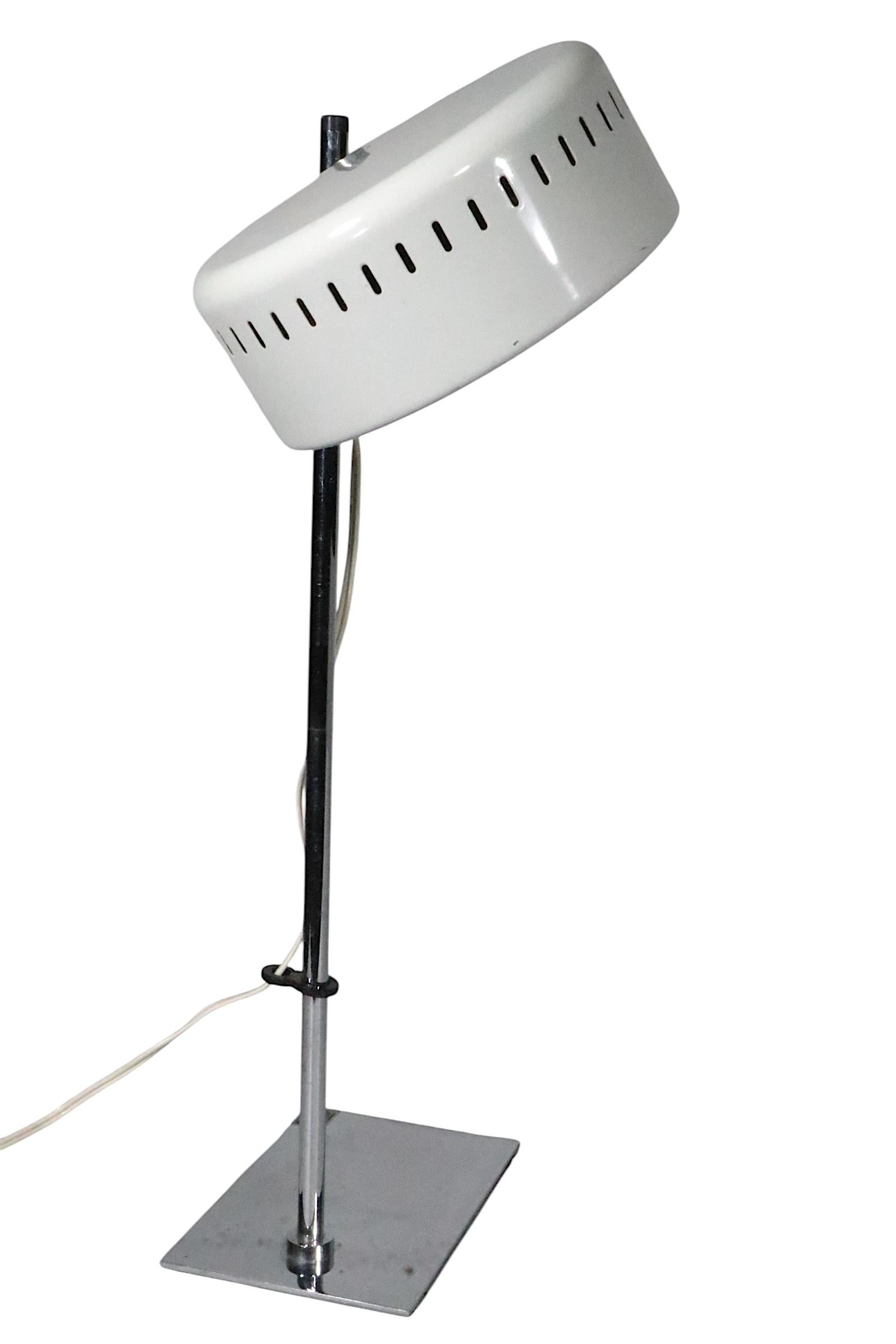 Mod Space Age Mid Century Adjustable TIK Desk Lamp by Robert Sonneman c. 1970's 3