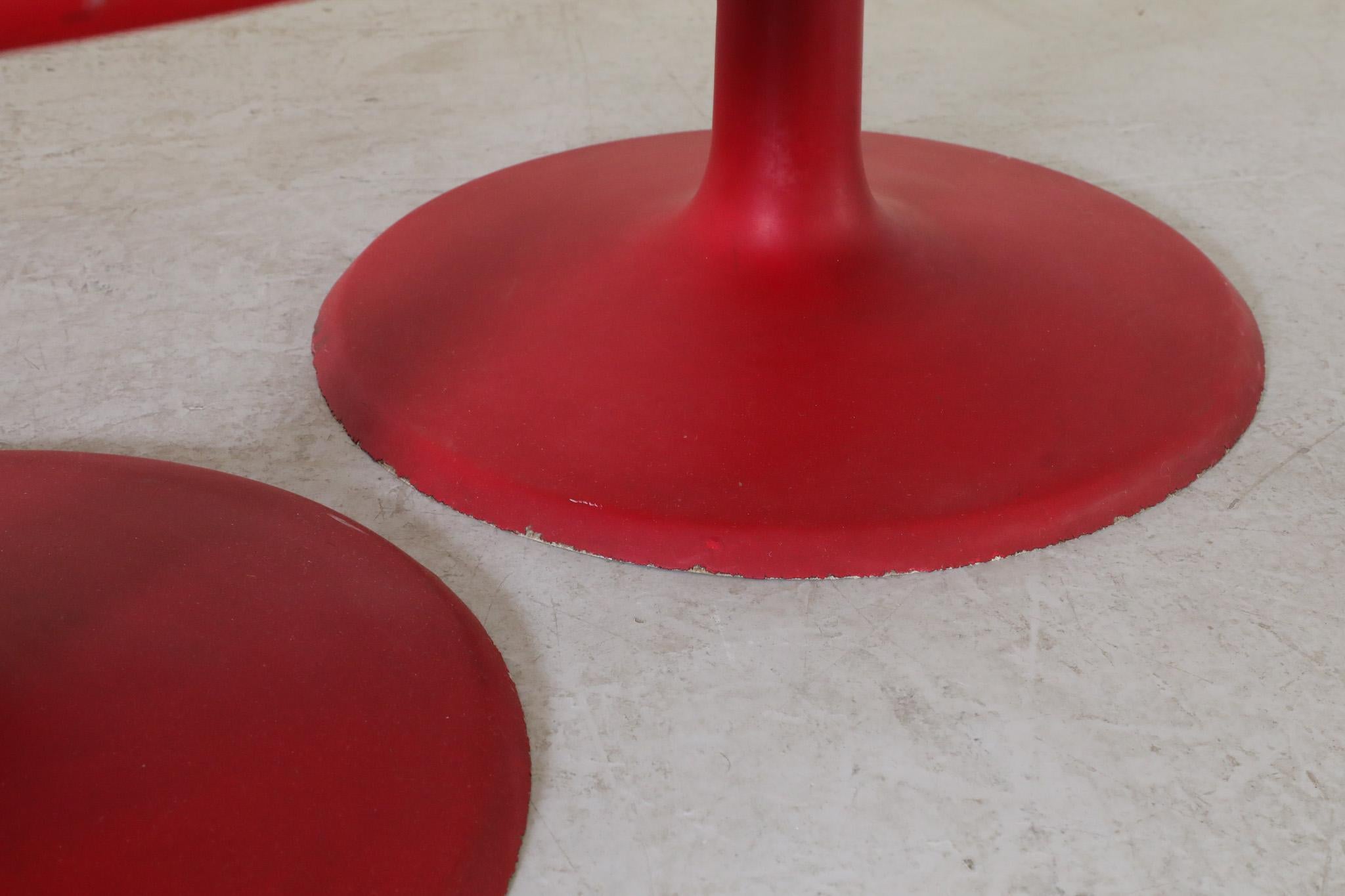Mod Space Age Saarinen Inspired Red Plastic Moulded Chairs with Pedestal Base For Sale 3