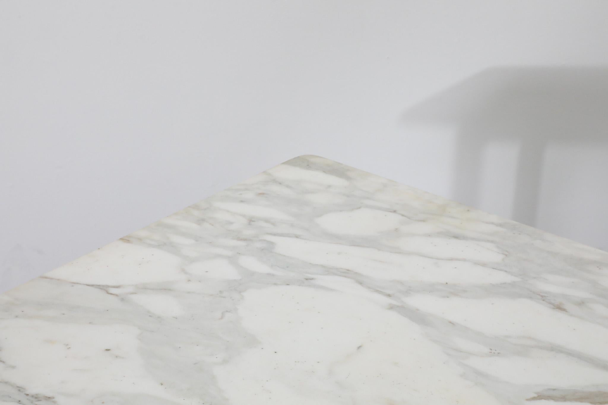 Table de salle à manger, de jeu ou de centre MOD Square à plateau en marbre en vente 5