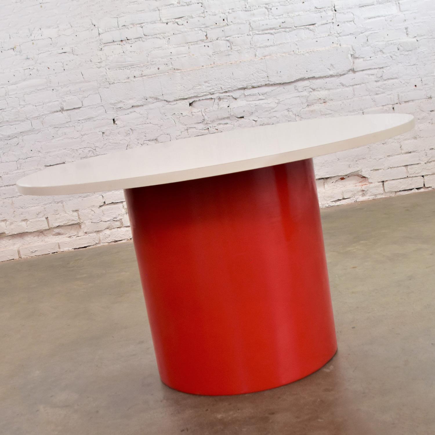 Mod Style MCM New Design Idiom Table by Milo Baughman Thayer Coggin Red & White  In Good Condition In Topeka, KS