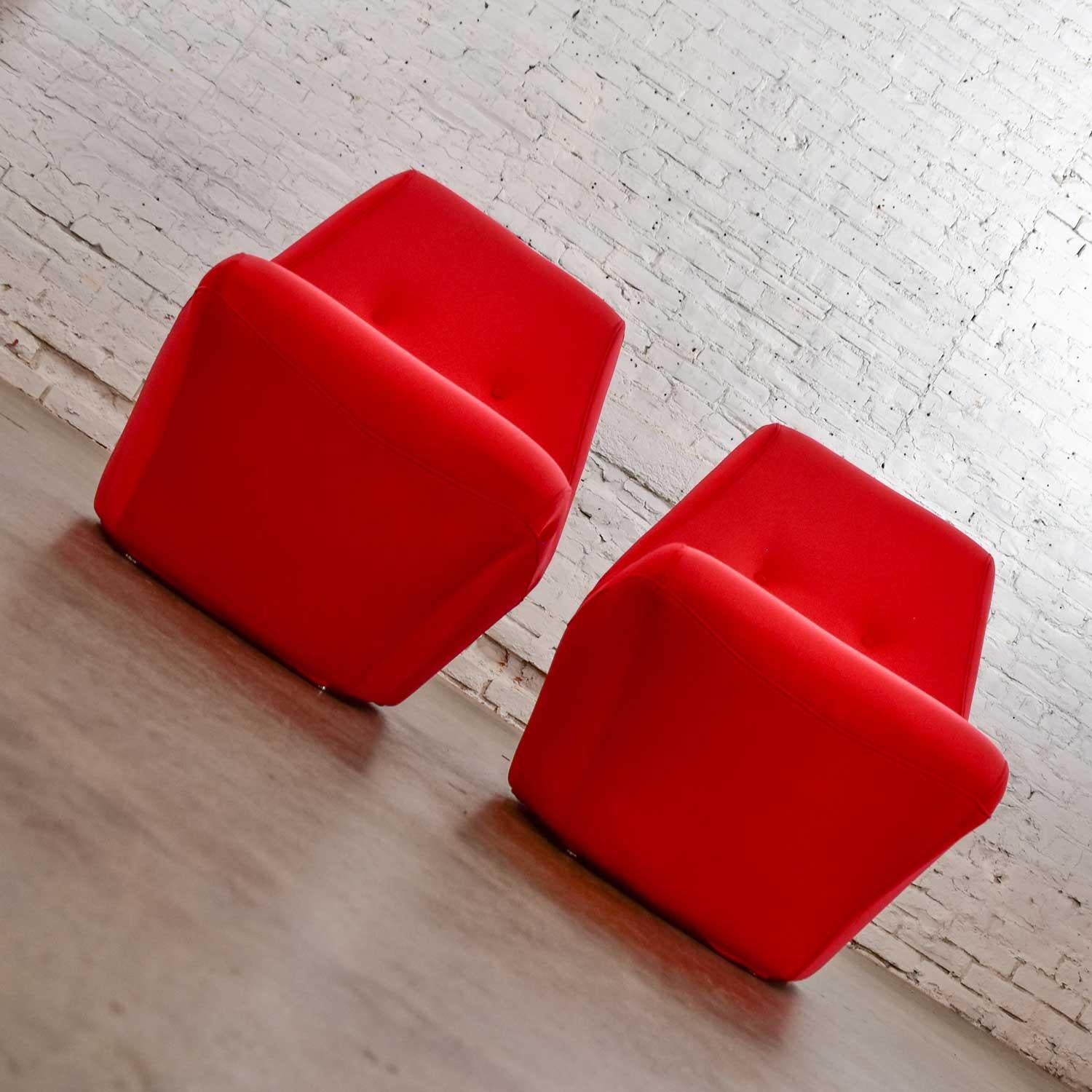 20th Century Mod MCM Table by Milo Baughman & TC & 2 Chairs by Founders Furniture Red & White