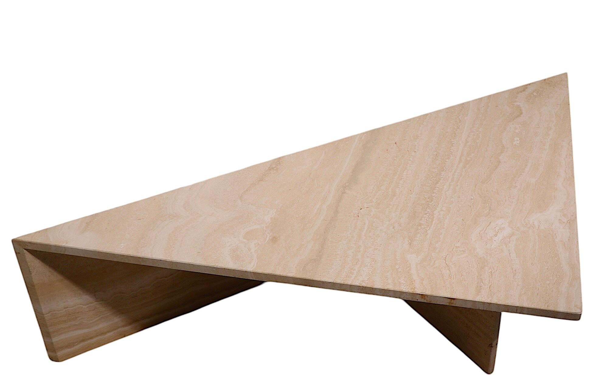 Table basse Up & Up & Up Mod fabriquée en Italie vers 1970 Bon état - En vente à New York, NY