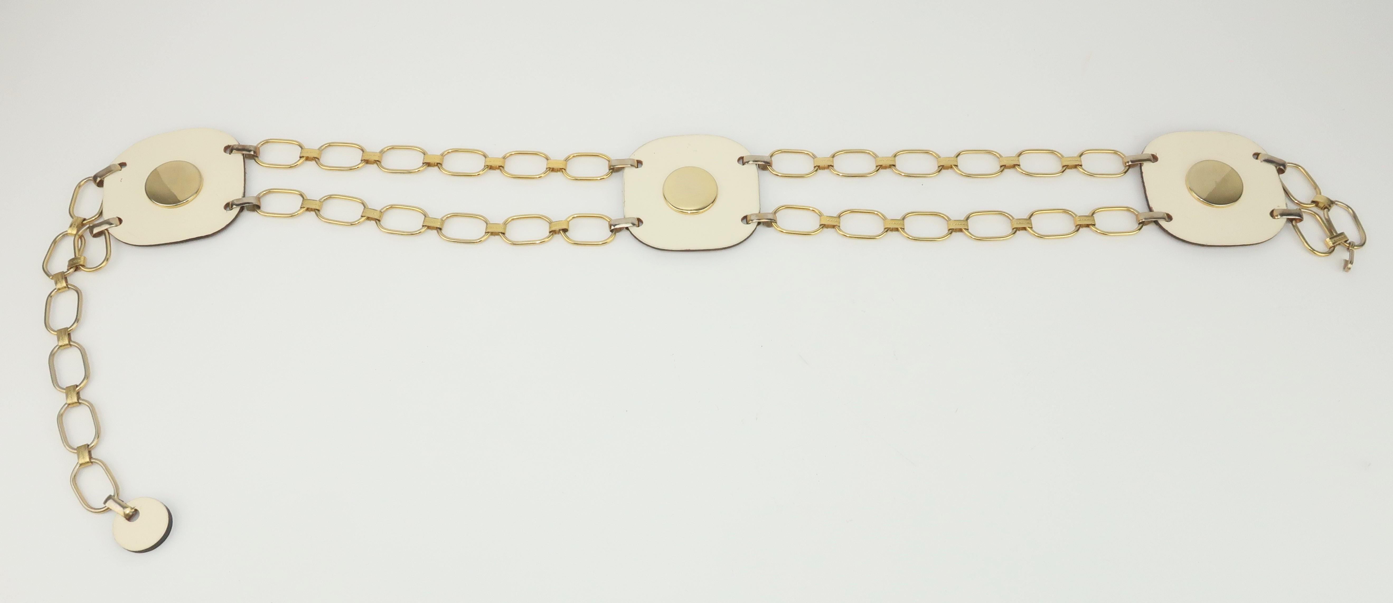 Mod Weiß Leder Hip Hugger Kette Gürtel:: 1960er Jahre im Zustand „Gut“ in Atlanta, GA