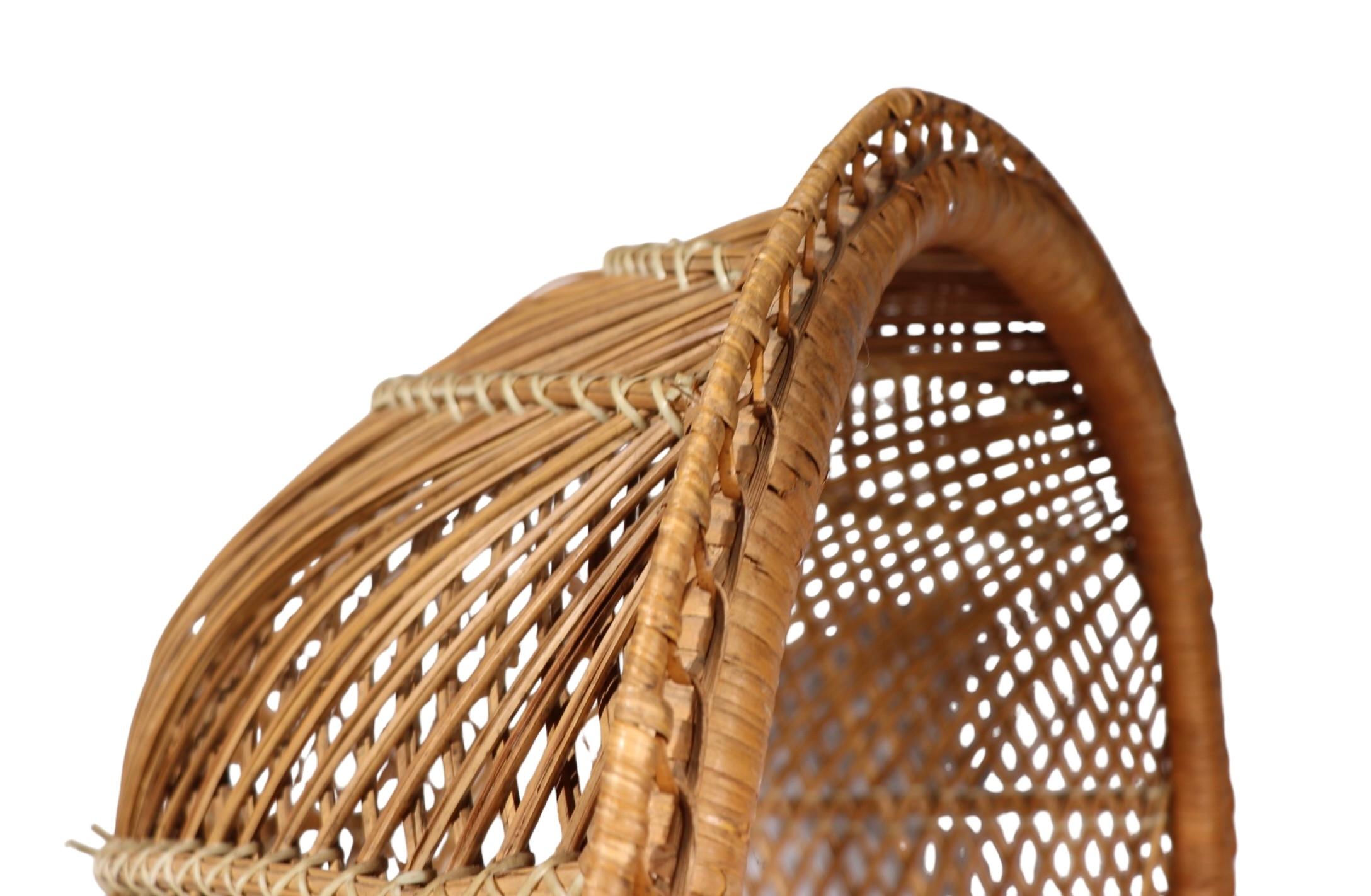 Mod Wicker High Back Dome Top  Chaise des années 1970 en vente 9