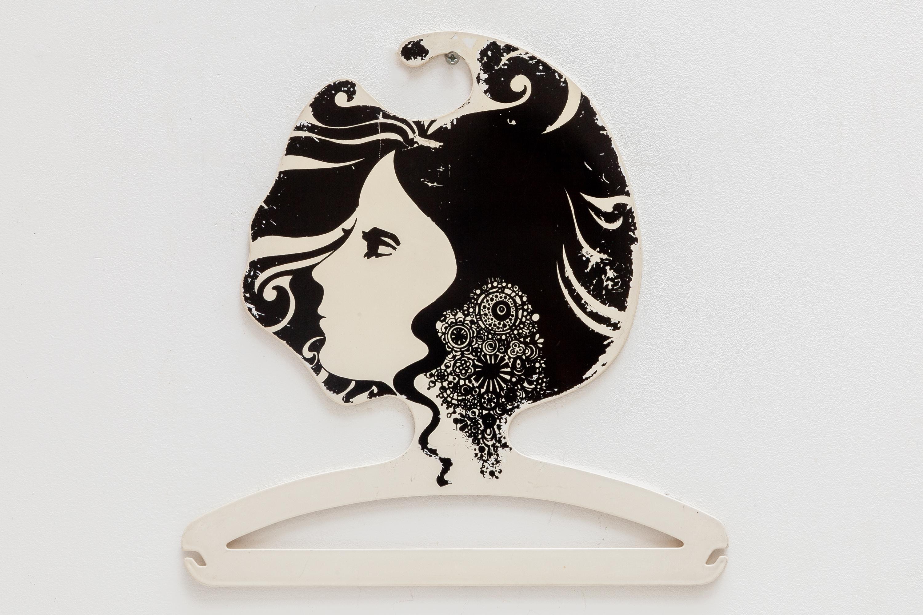 Beaux Arts Mod Women Black and White 60s Portret West German Clothes Hangers