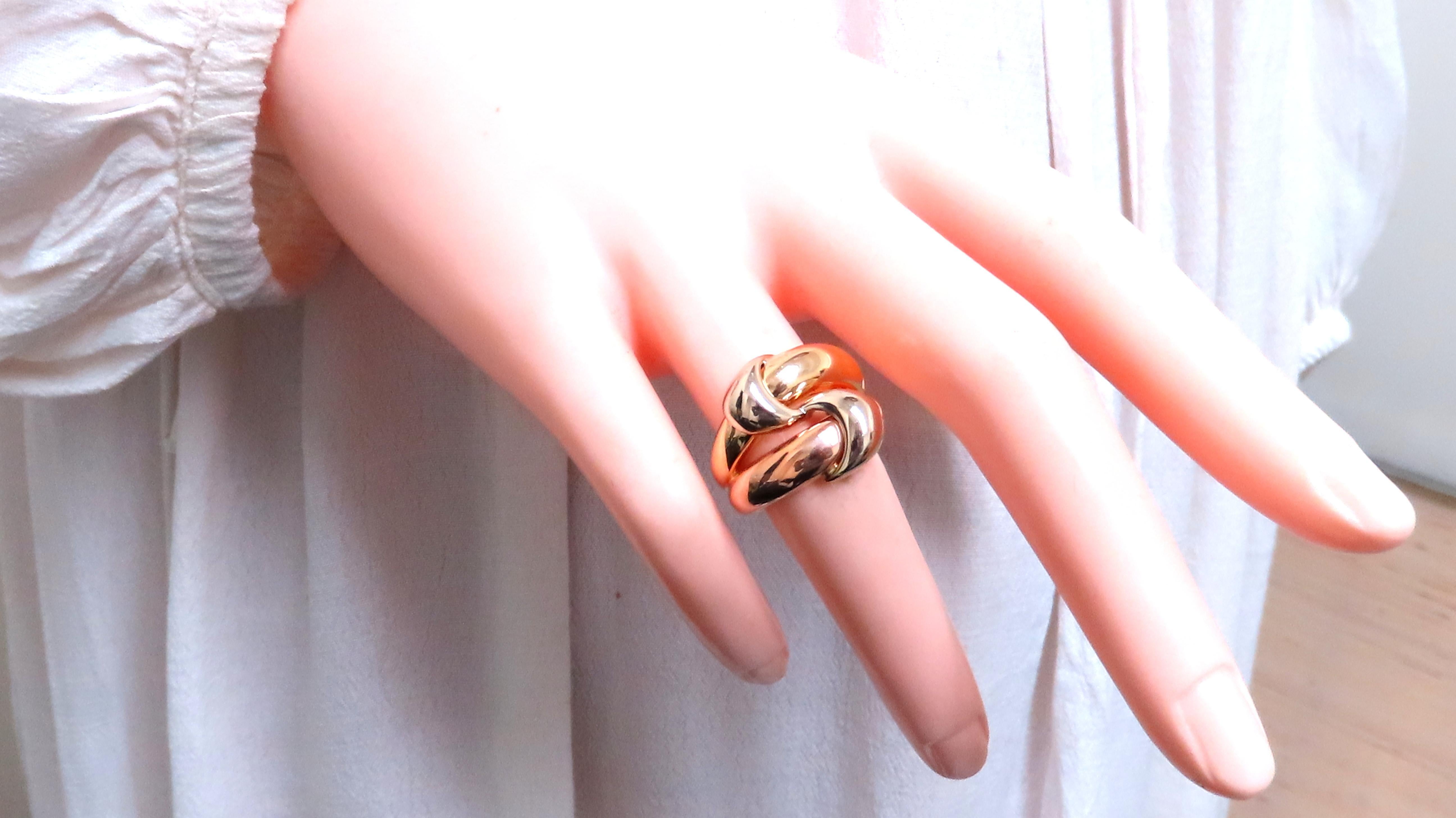 Mod Wrap Love Crest Ring 18kt Gold 12543 In New Condition For Sale In New York, NY