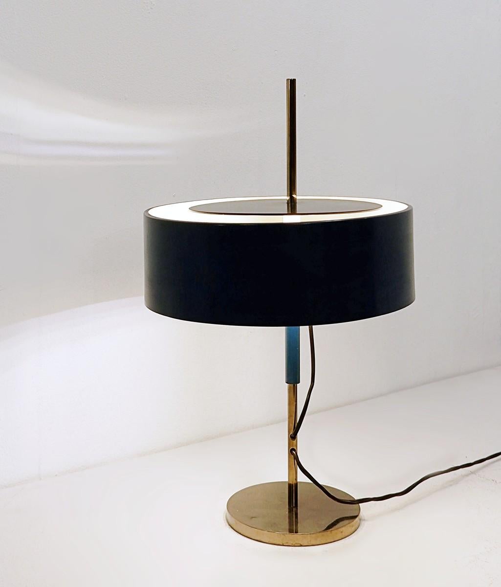 Lampe de bureau Mod.243 par Angelo Ostuni & Roberto Forti pour Oluce, années 1950.