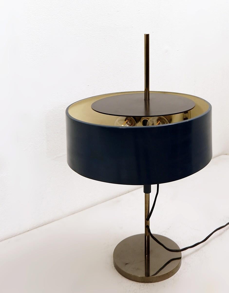 Mod.243 Desk Lamp by Angelo Ostuni & Roberto Forti for Oluce, 1950s In Good Condition For Sale In Brussels , BE
