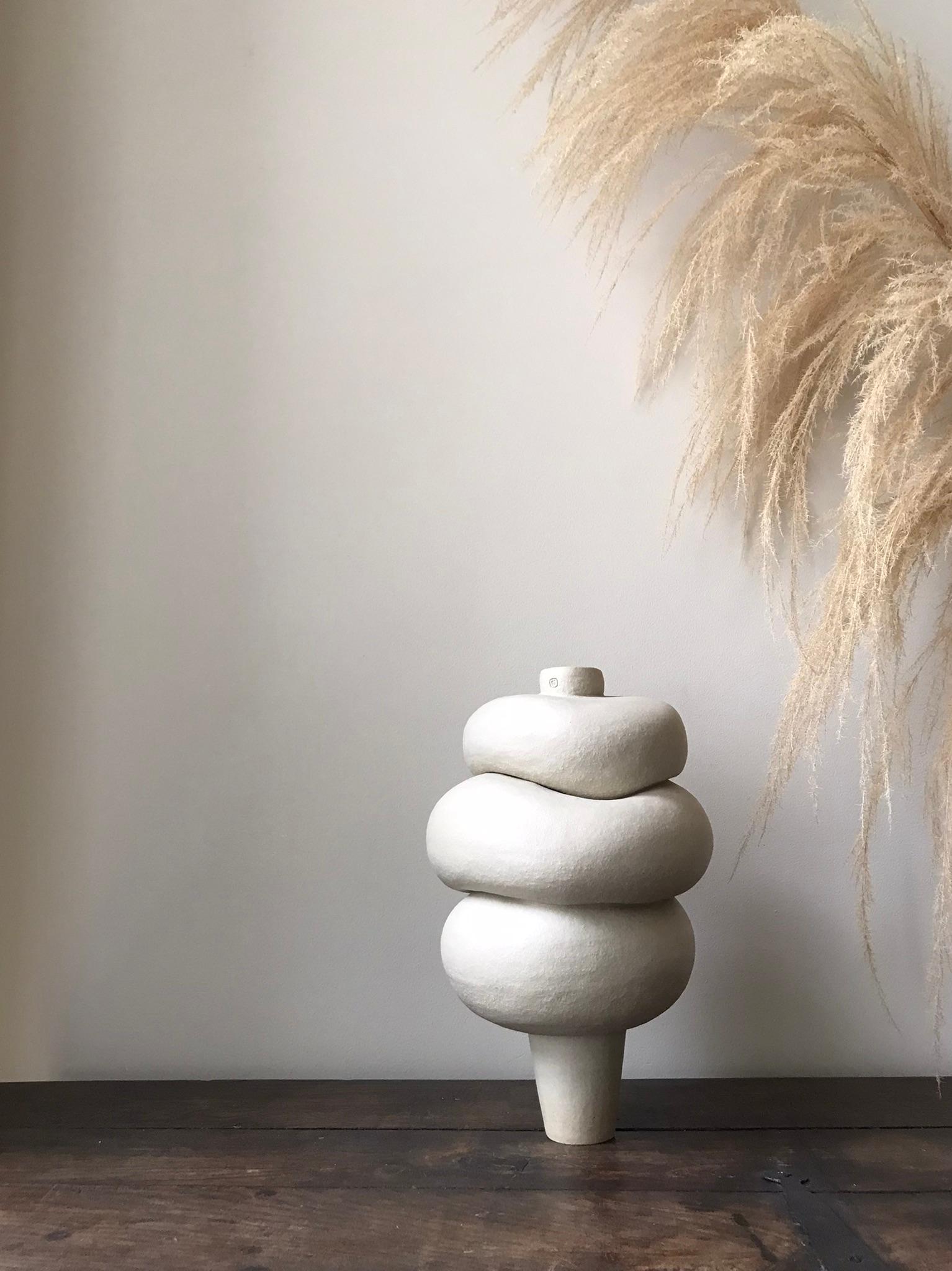 Postmoderne Modder Patience Sculpture en céramique de Françoise Jeffrey en vente