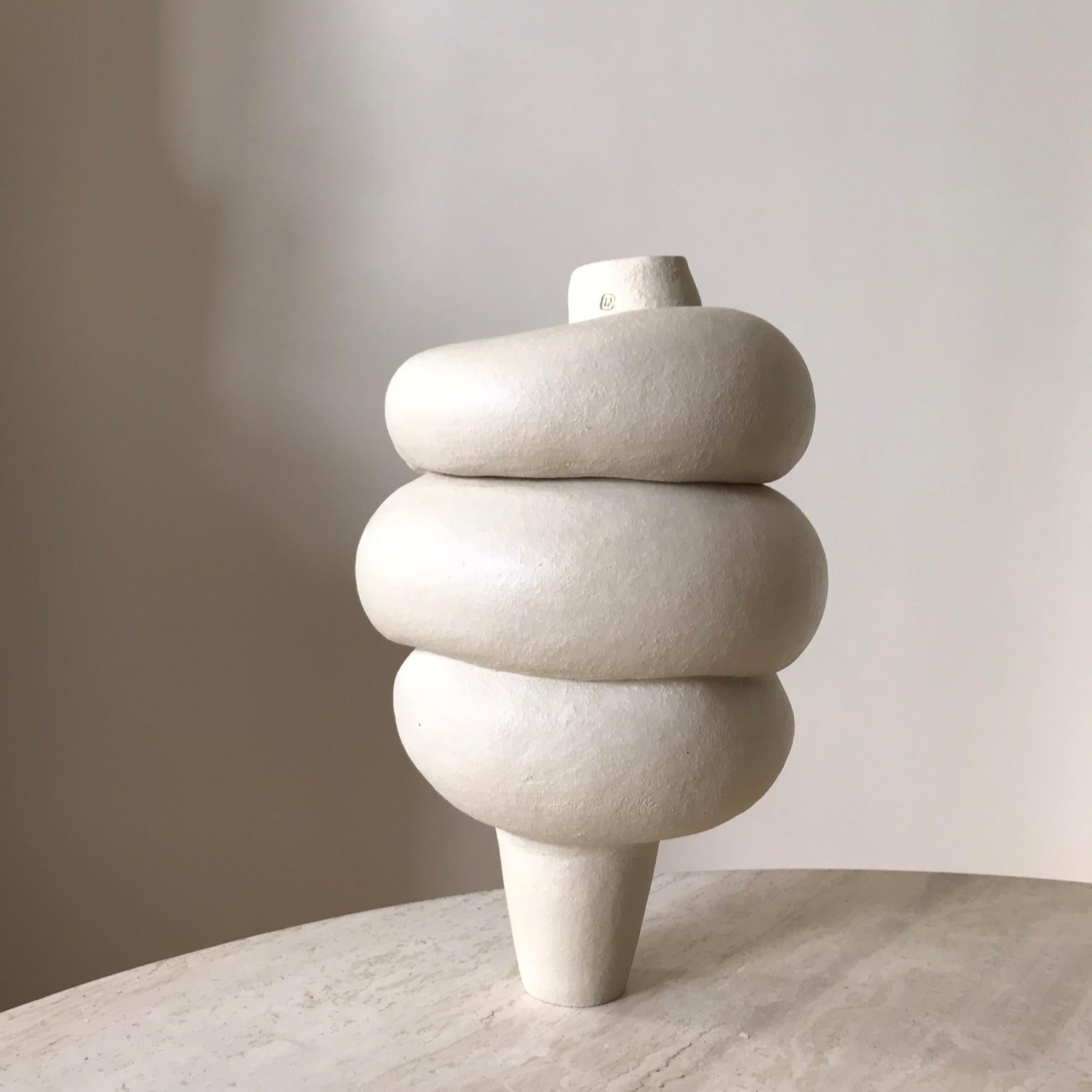 Modder You Rule Sculpture en céramique de Françoise Jeffrey Neuf - En vente à Geneve, CH