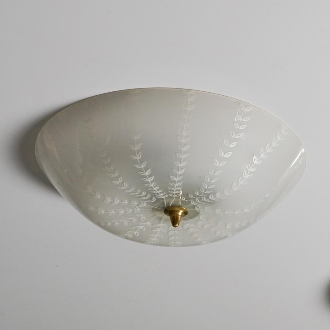 Model No 1001 Floral Flush Mount, Lisa Johansson-Pape, Orno Oy, années 1940/1950 Bon état - En vente à Helsinki, Uusimaa