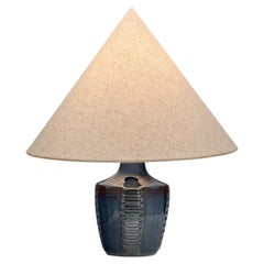 Lámpara de mesa de gres esmaltado en azul, modelo «1025», de Søholm, Dinamarca, década de 1960