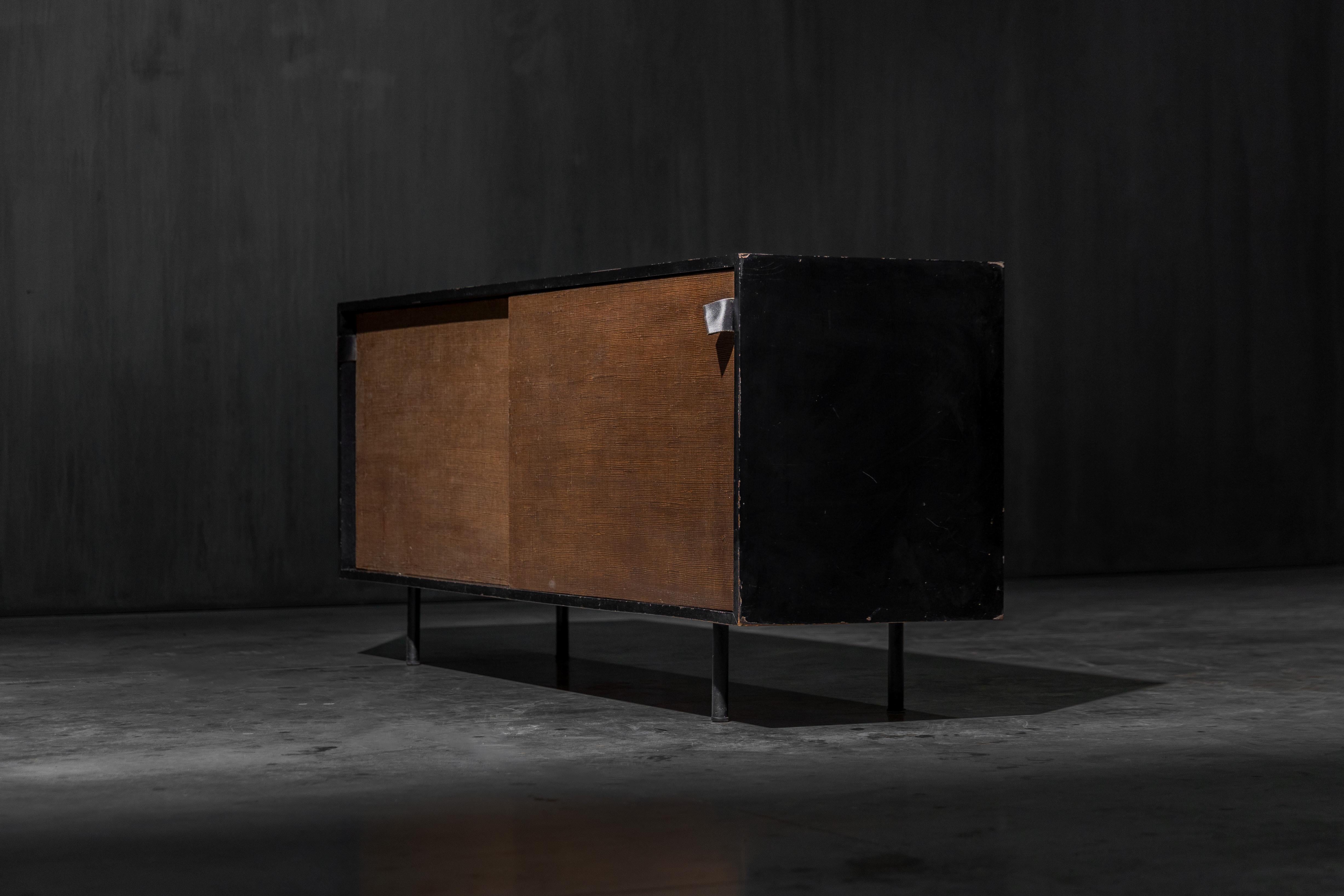 Sideboard „Modell 116“ von Florence Knoll, Vereinigte Staaten, 1940er Jahre (Moderne der Mitte des Jahrhunderts) im Angebot