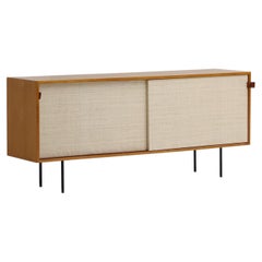 Sideboard Modell 116 mit Türen aus Raffiabast, entworfen von Florence Knoll in den 1950er Jahren