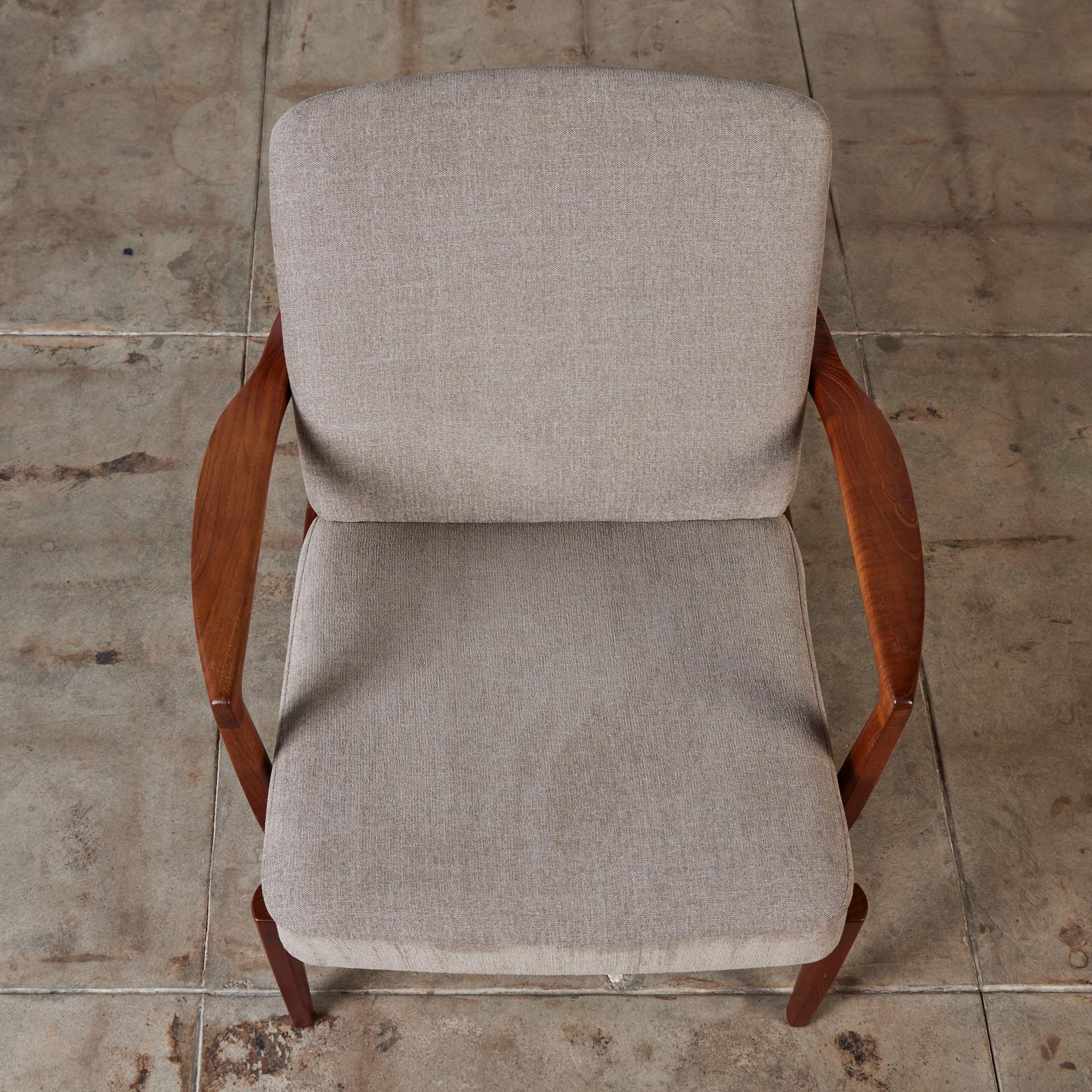 Mid-20th Century Model 125 Lounge Chair by Tove & Edvard Kindt-Larsen for France & Son