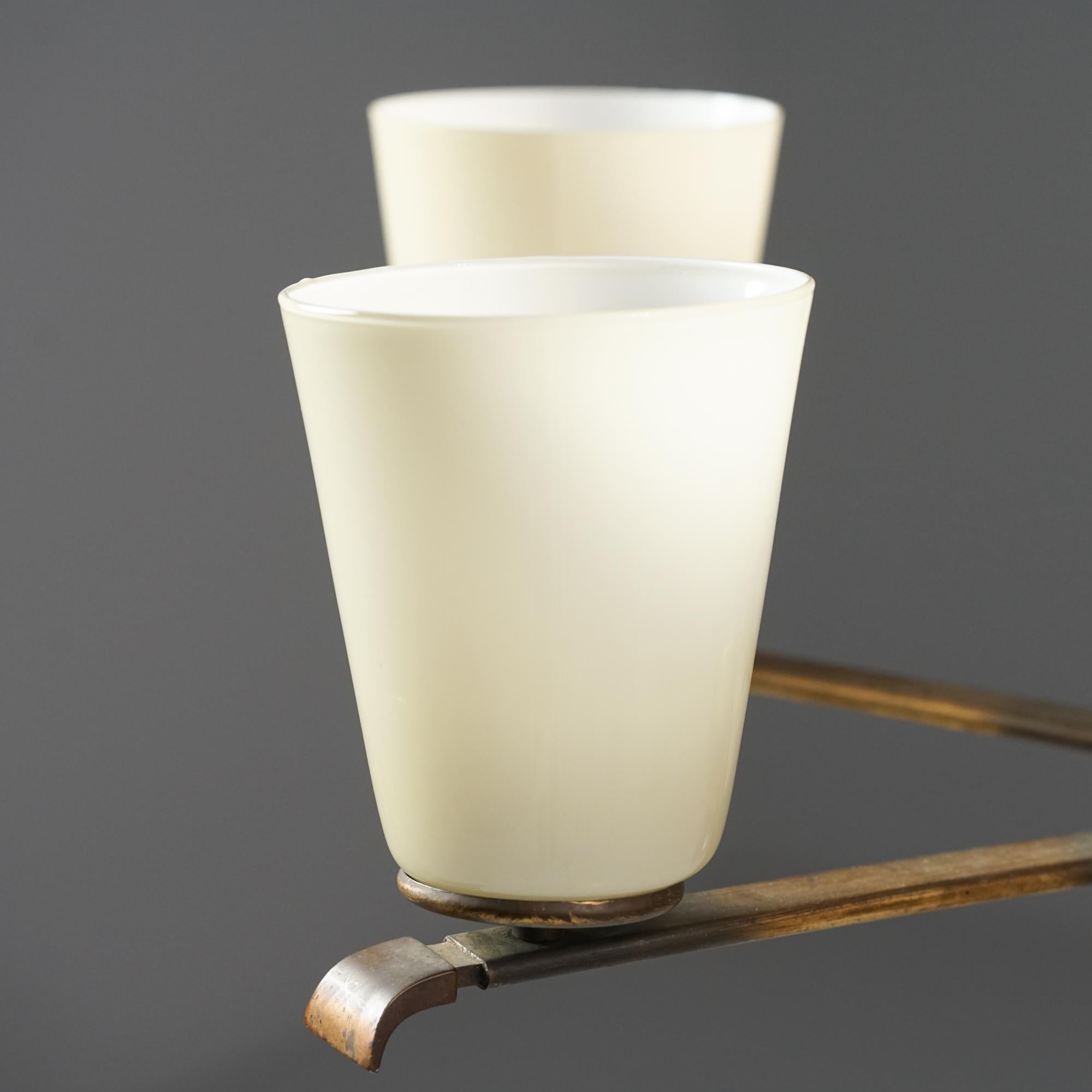 Lámpara de araña Model 1447, Paavo Tynell, Taito Oy, década de 1940 mediados del siglo XX en venta