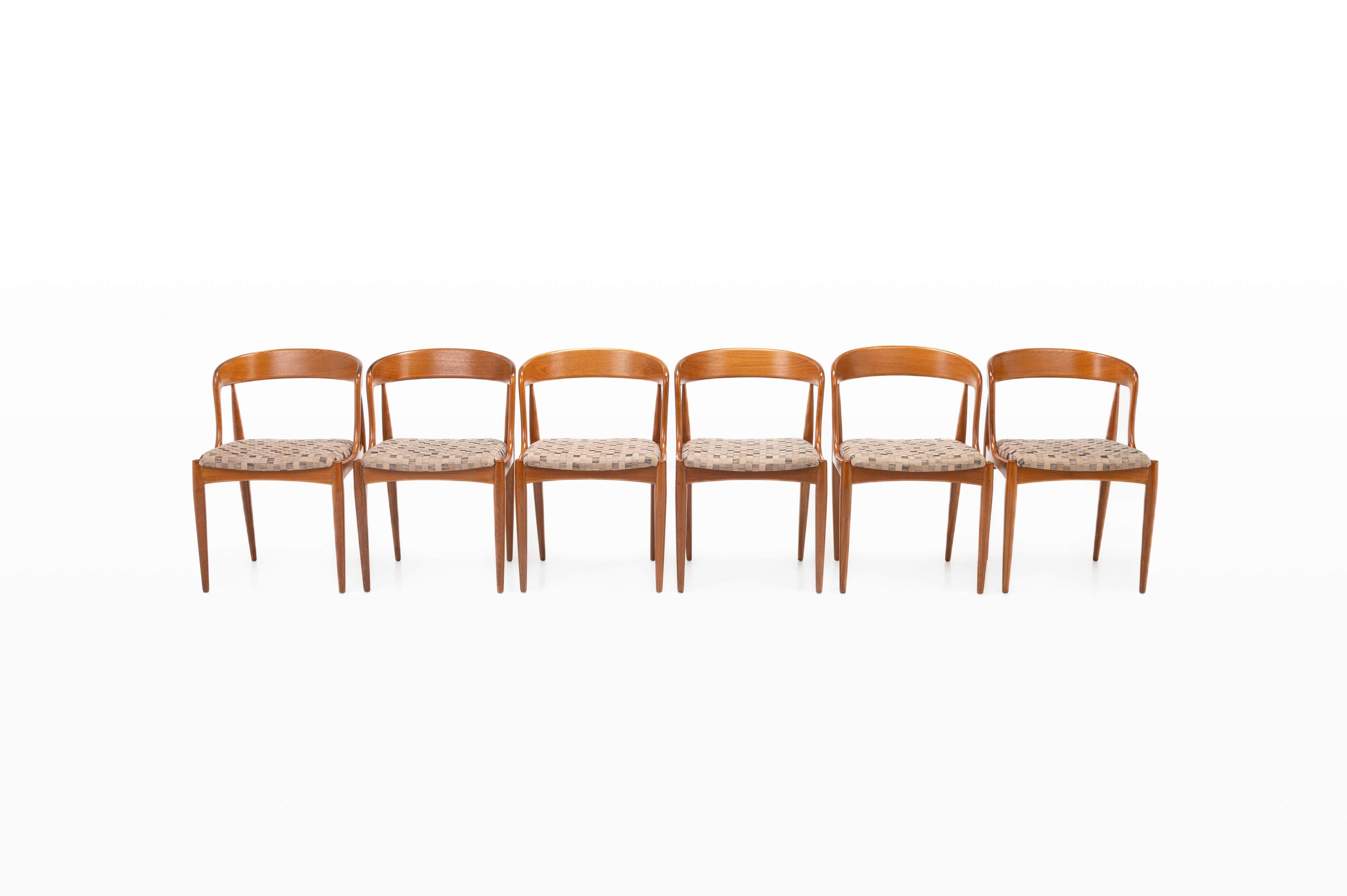 Scandinavian Modern Model 16 Dining Chairs by Johannes Andersen for Uldum Mobelfabrik, Denmark, 1960