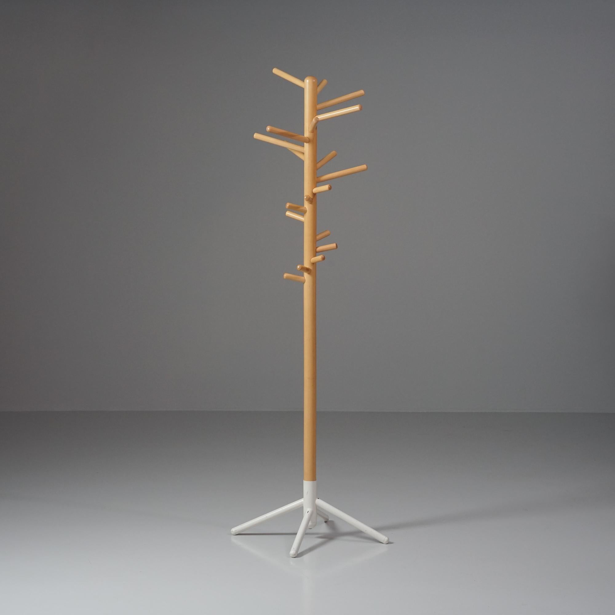 Porte-manteau modèle 160, Anna-Maija Jaatinen, Artek, fin du XXe siècle Bon état - En vente à Helsinki, Uusimaa