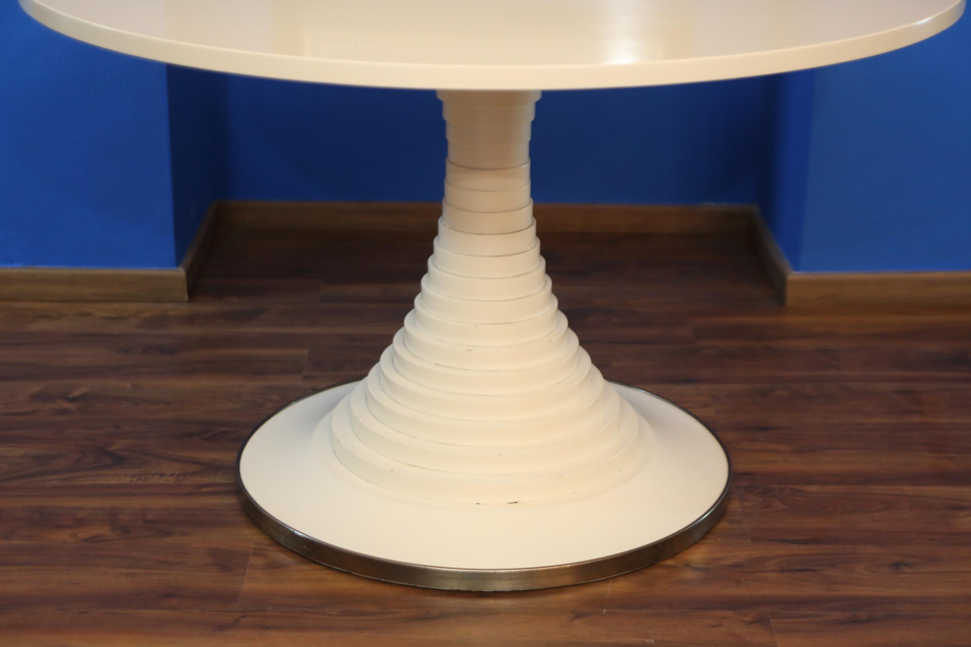 Italian Table de salle à manger modèle 180 en bois de rose laqué blanc par Carlo De Carli pour Sormani en vente